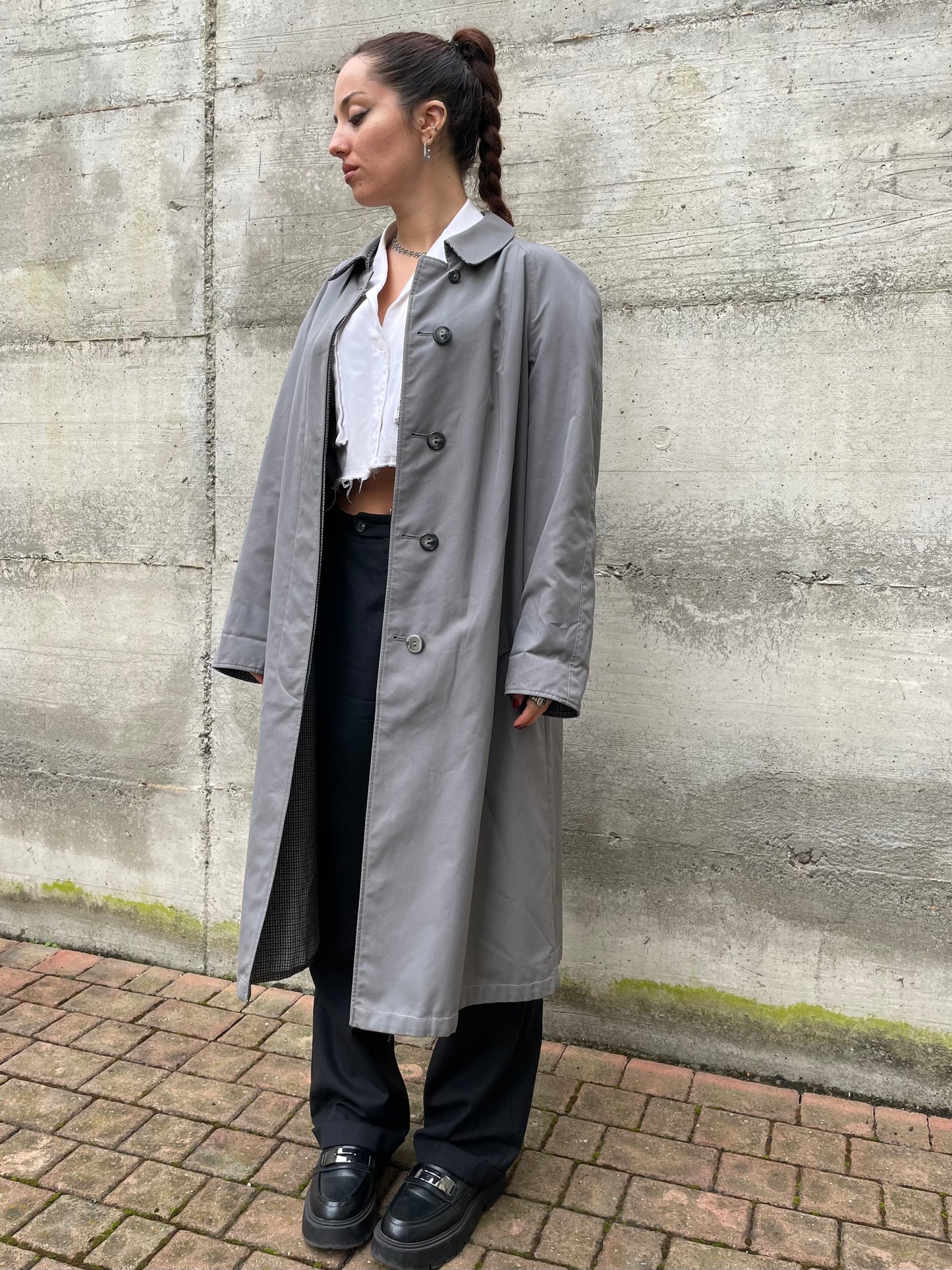 Trenchcoat/cappotto Nino monopetto double face, da un lato pura lana vergine pied de poule, dall'altro impermeabile misto cotone grigio