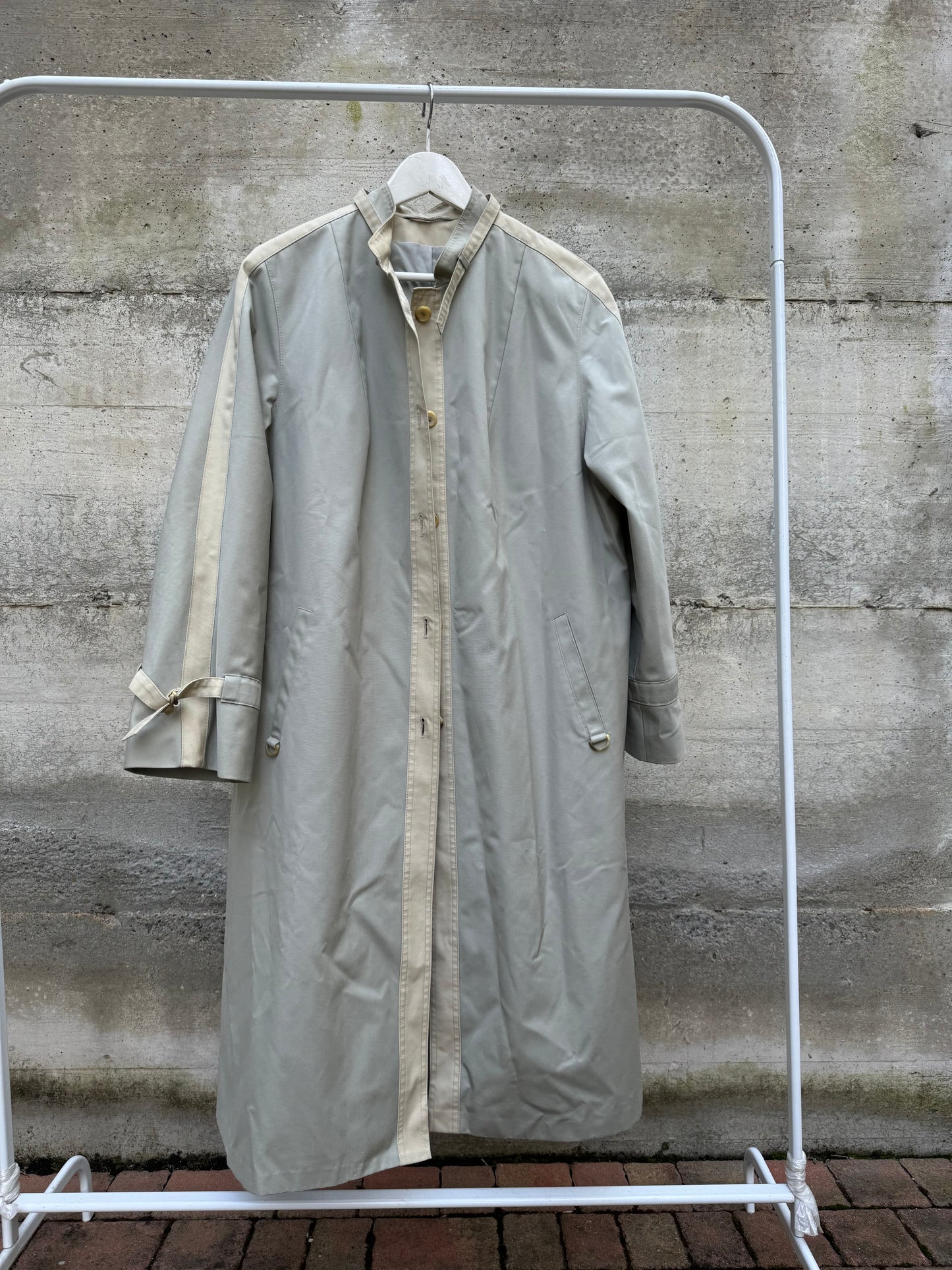 Trenchcoat monopetto sartoriale ghiaccio con collo alla coreana, in misto cotone, tessuti NINO