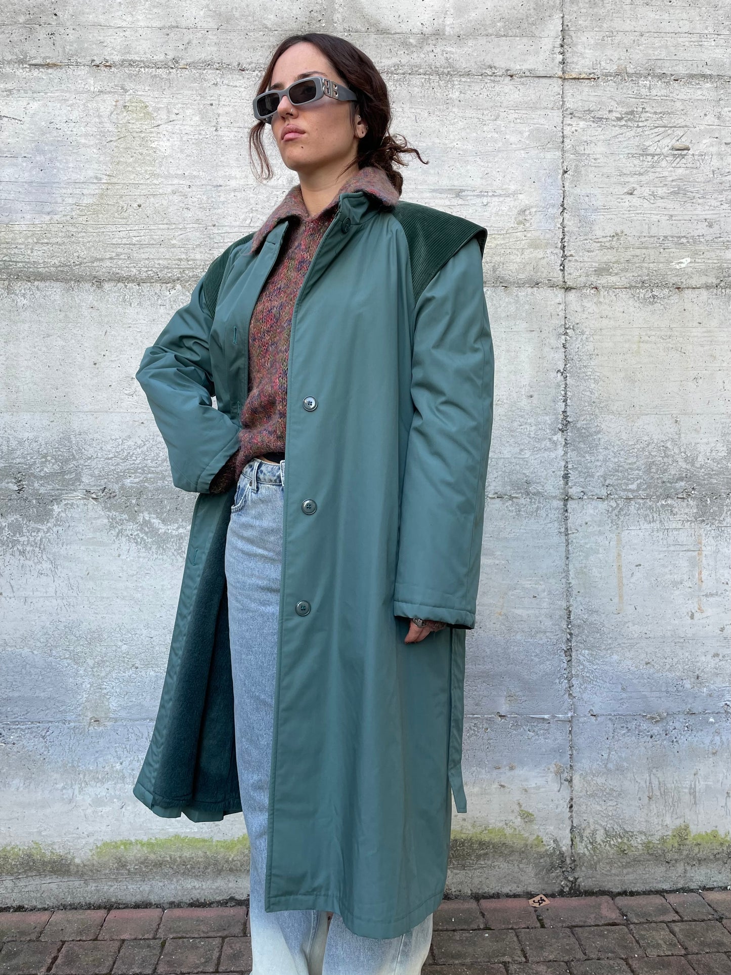 Trenchcoat invernale imbottito con cintura