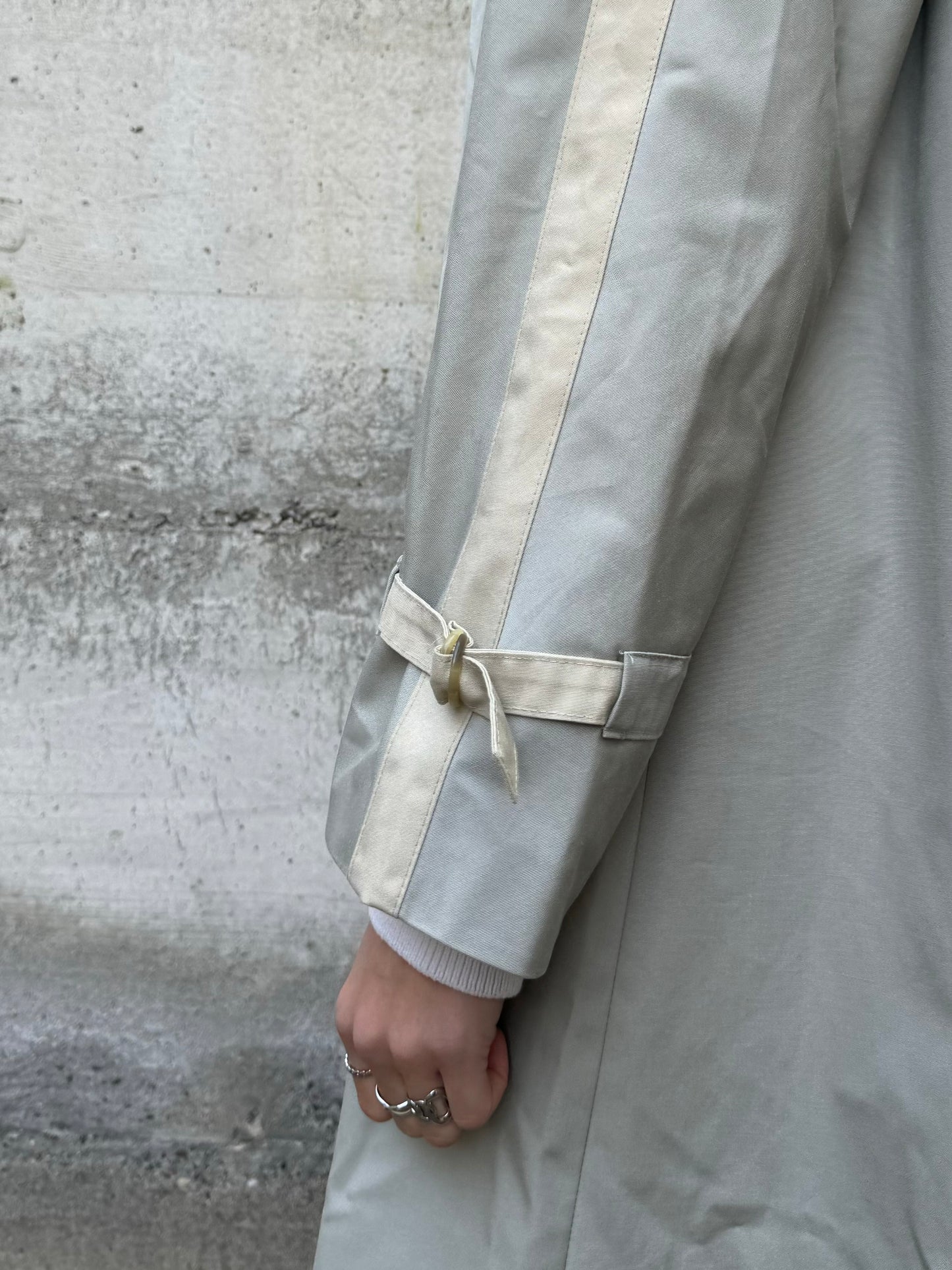 Trenchcoat monopetto sartoriale ghiaccio con collo alla coreana, in misto cotone, tessuti NINO