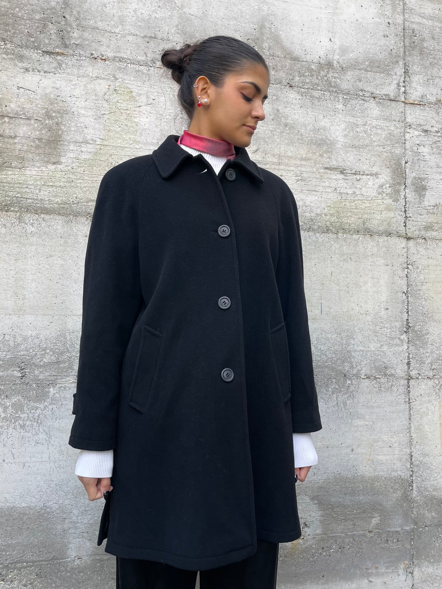 Cappotto nero sartoriale monopetto in pura lana