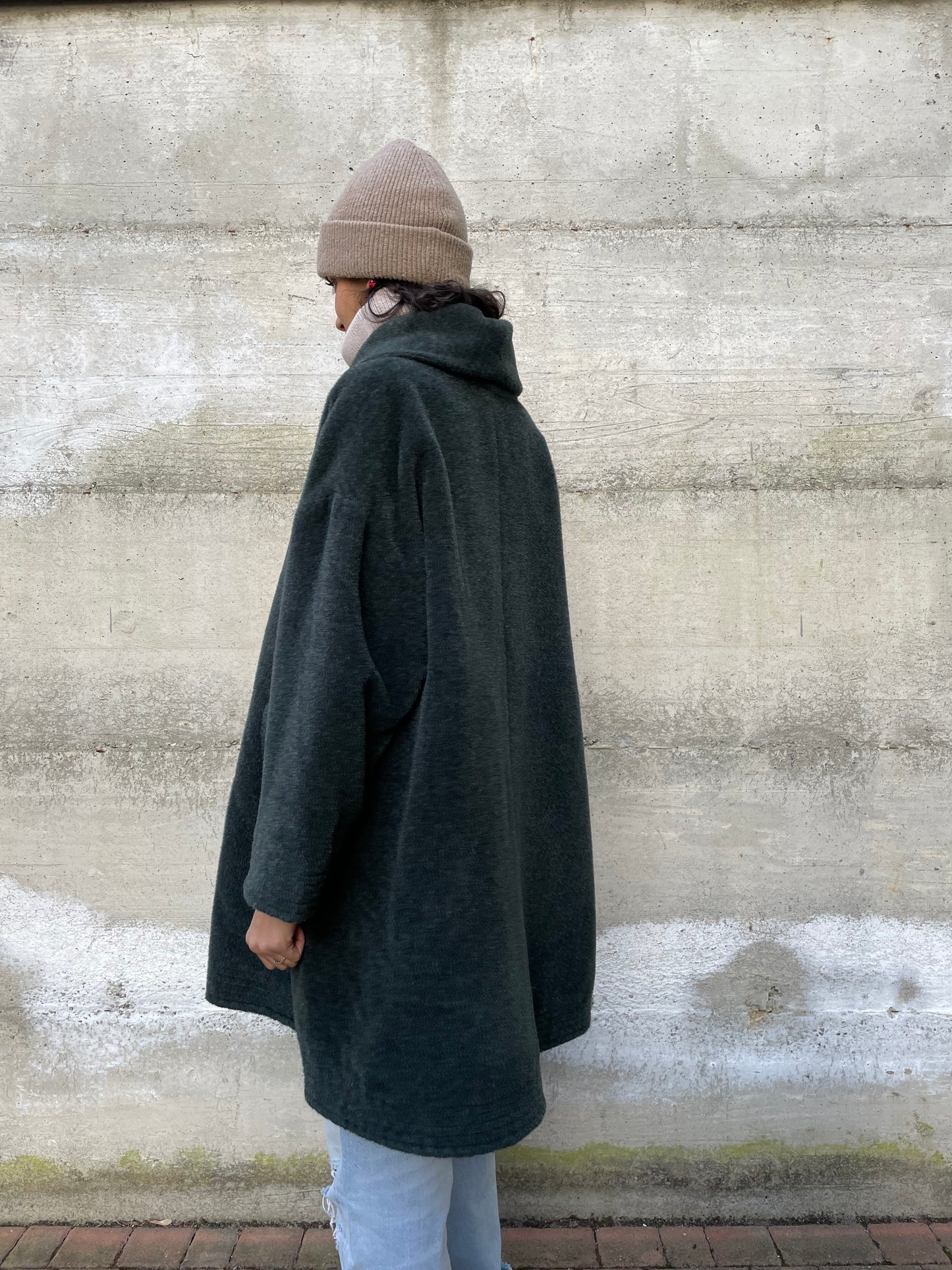 Cappotto a mantella verde bosco 50% alpaca, 30% mohair, 20% lana