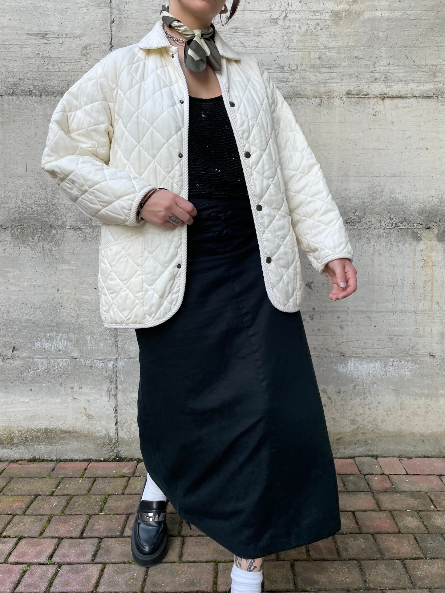 Husky trapuntato bianco con colletto in velluto - M