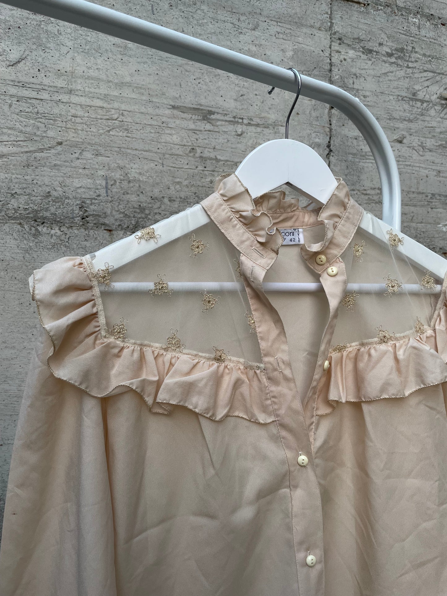 Camicetta nude con balze e dettaglio sheer - taglia S