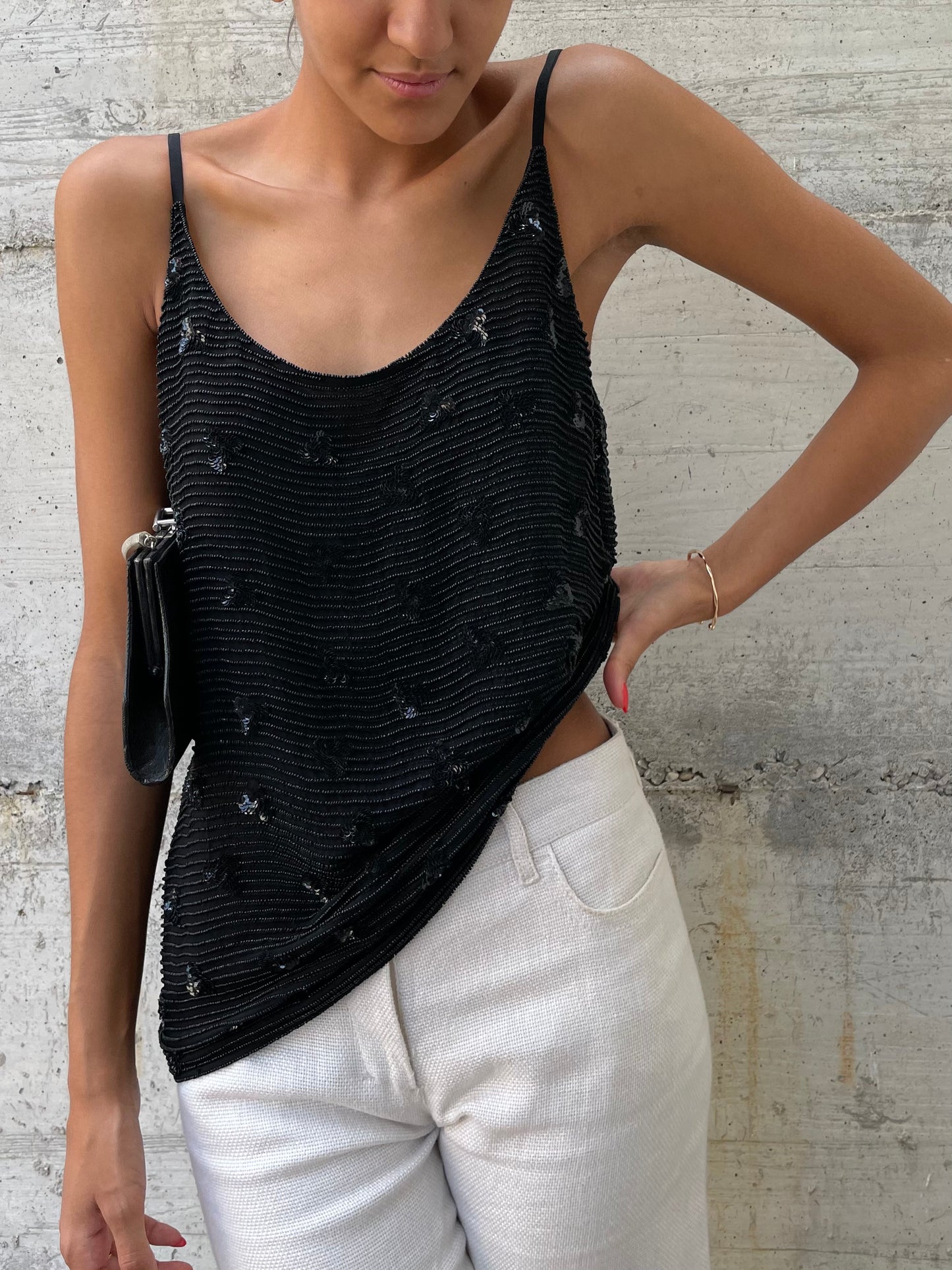 Top sartoriale MANI nero ricamato a mano - taglia M