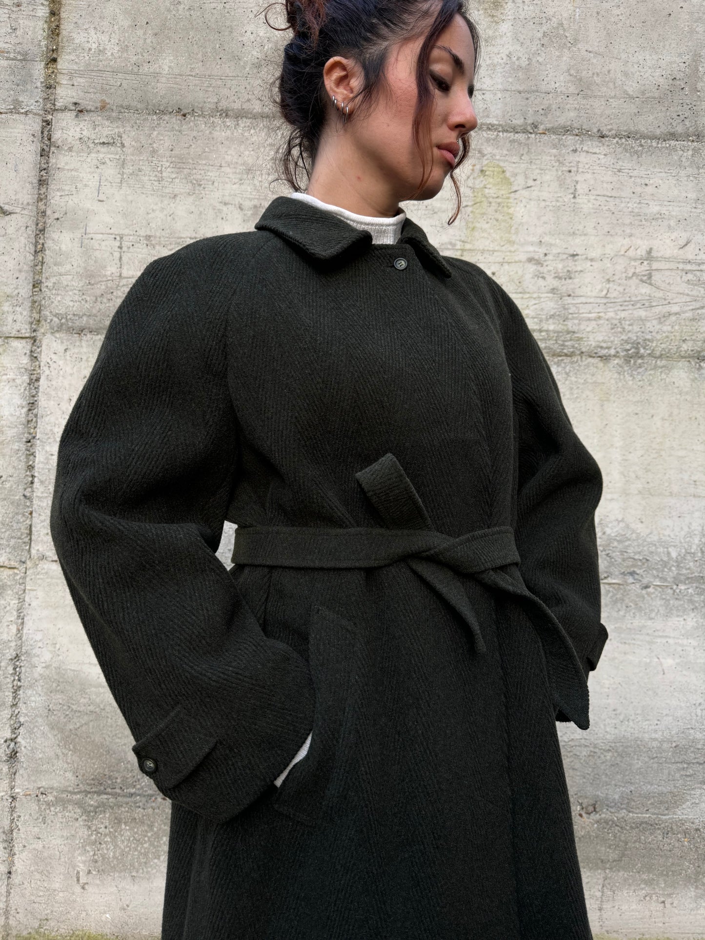 Cappotto donna sartoria Valstar verde scuro spigato, con cintura