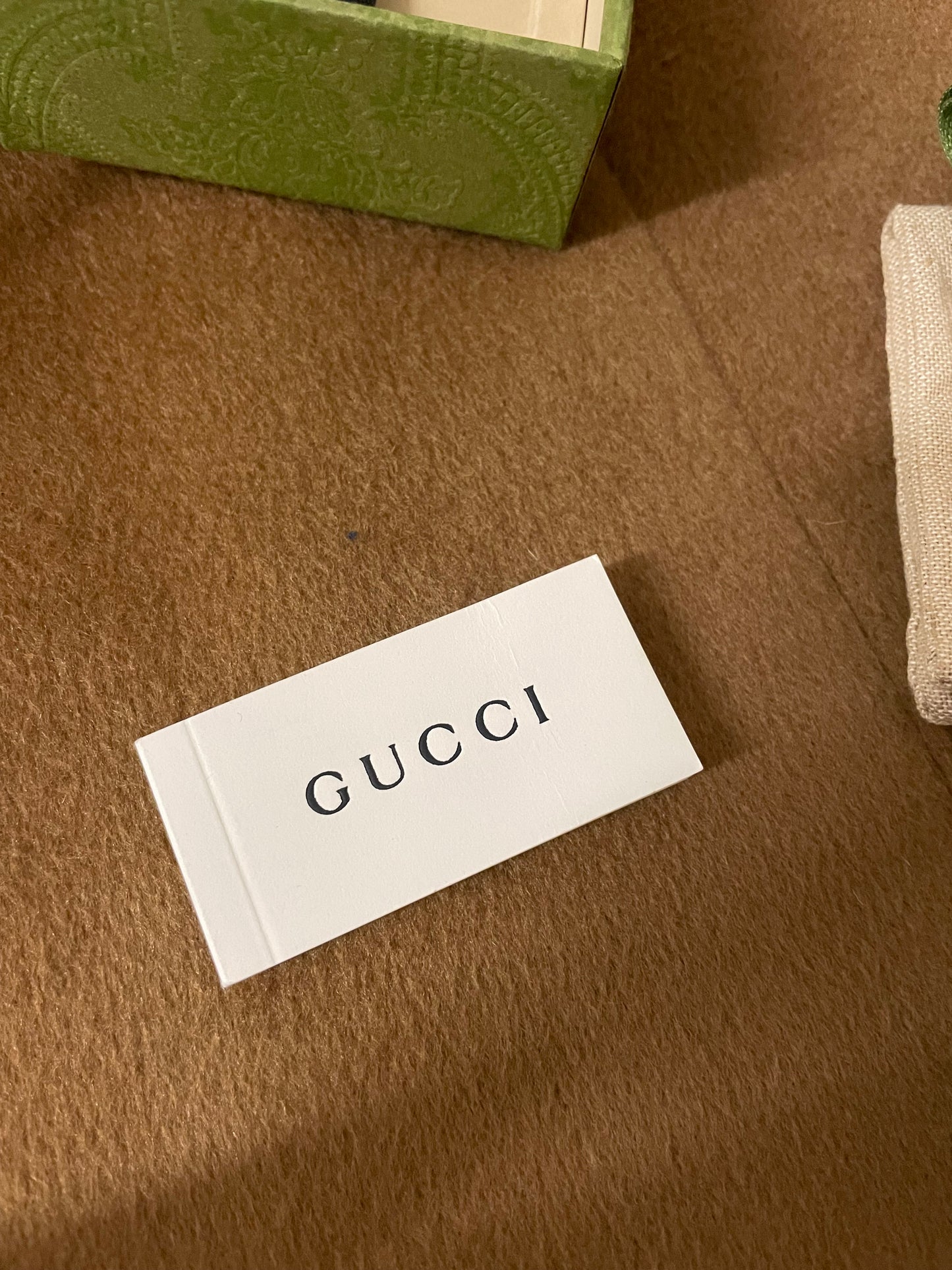 Orecchini a lobo Gucci Boule doppia G - argento 925