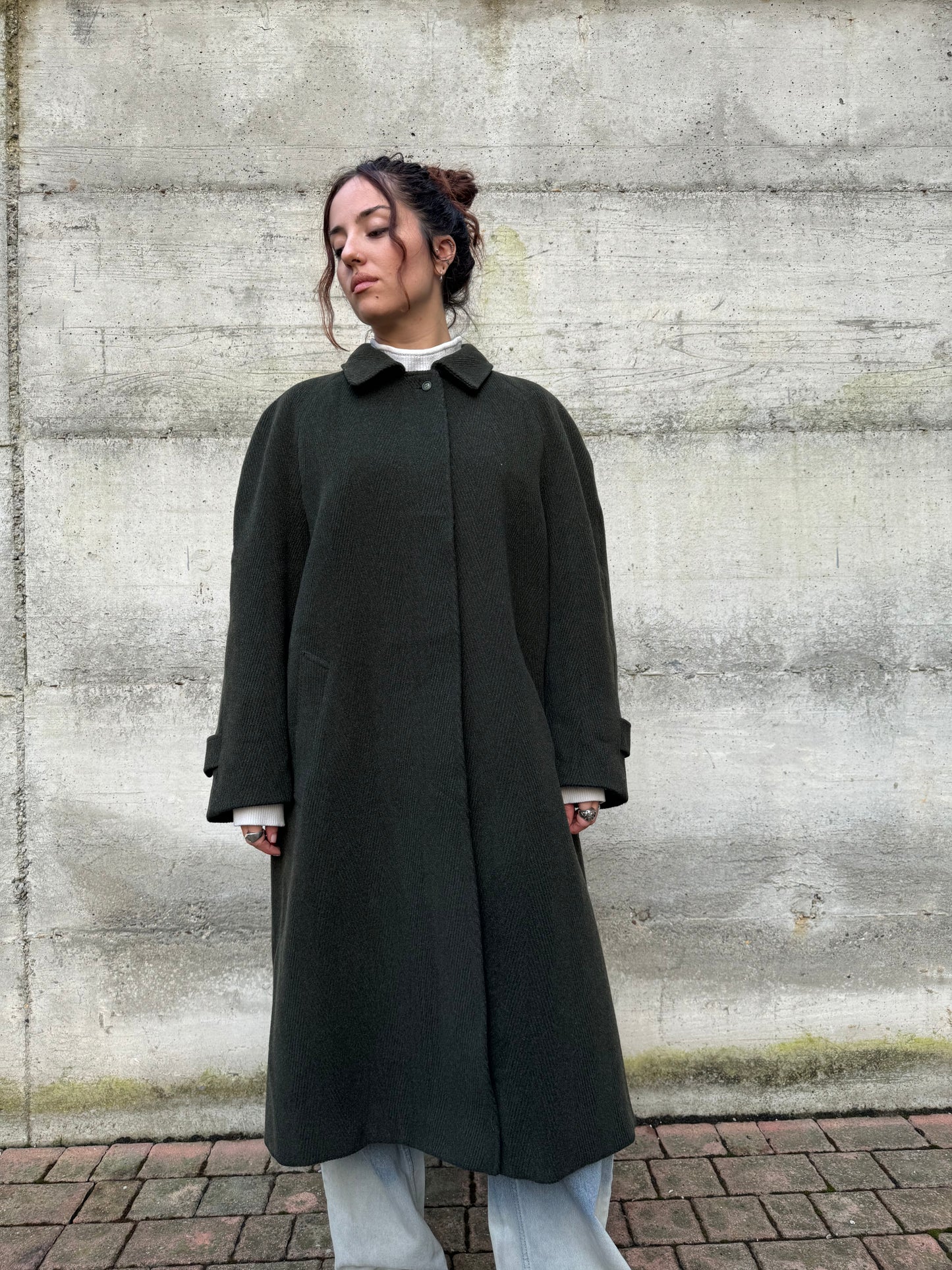 Cappotto donna sartoria Valstar verde scuro spigato, con cintura