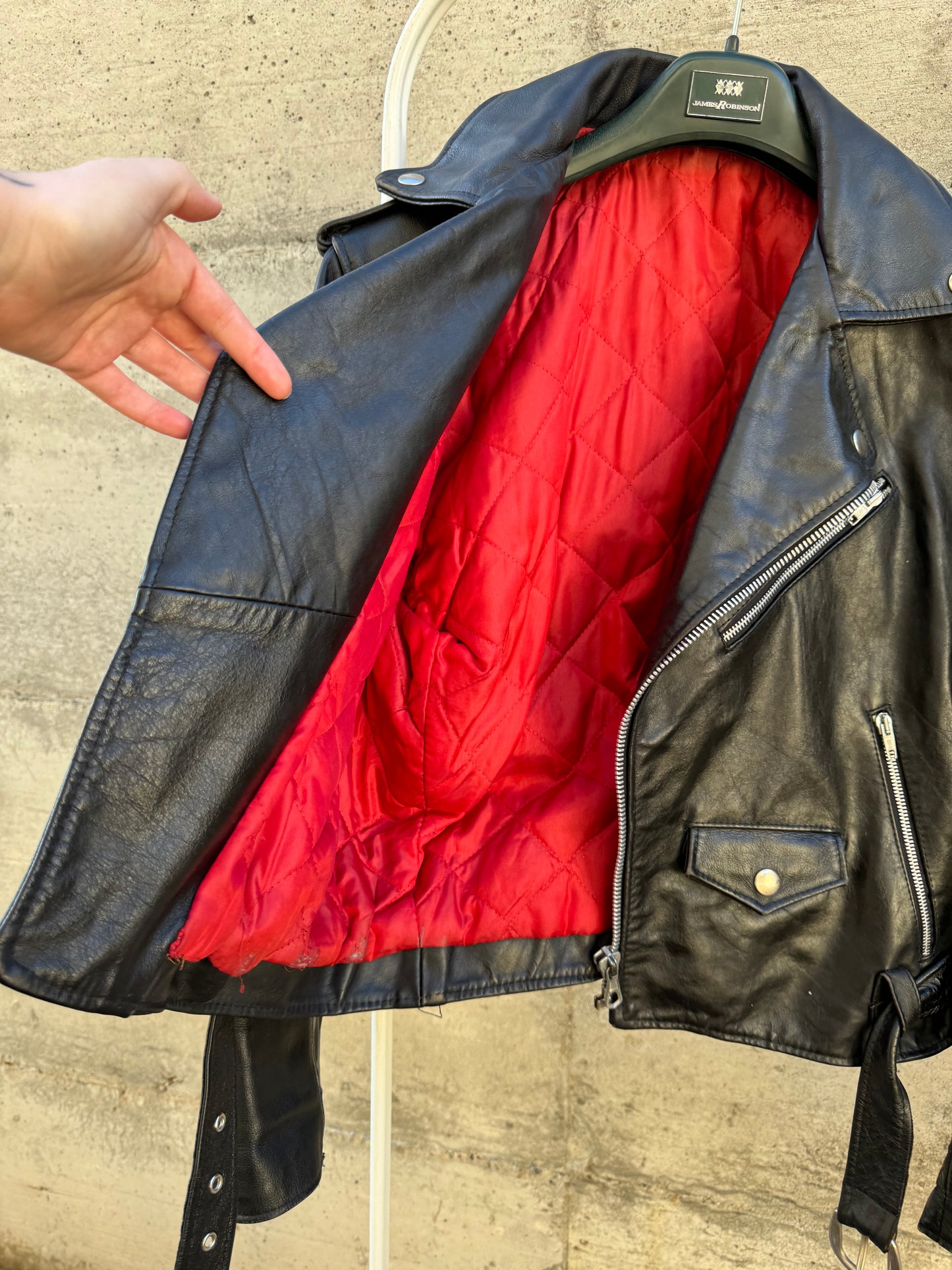 Chiodo in cuoio con fodera rossa, S uomo