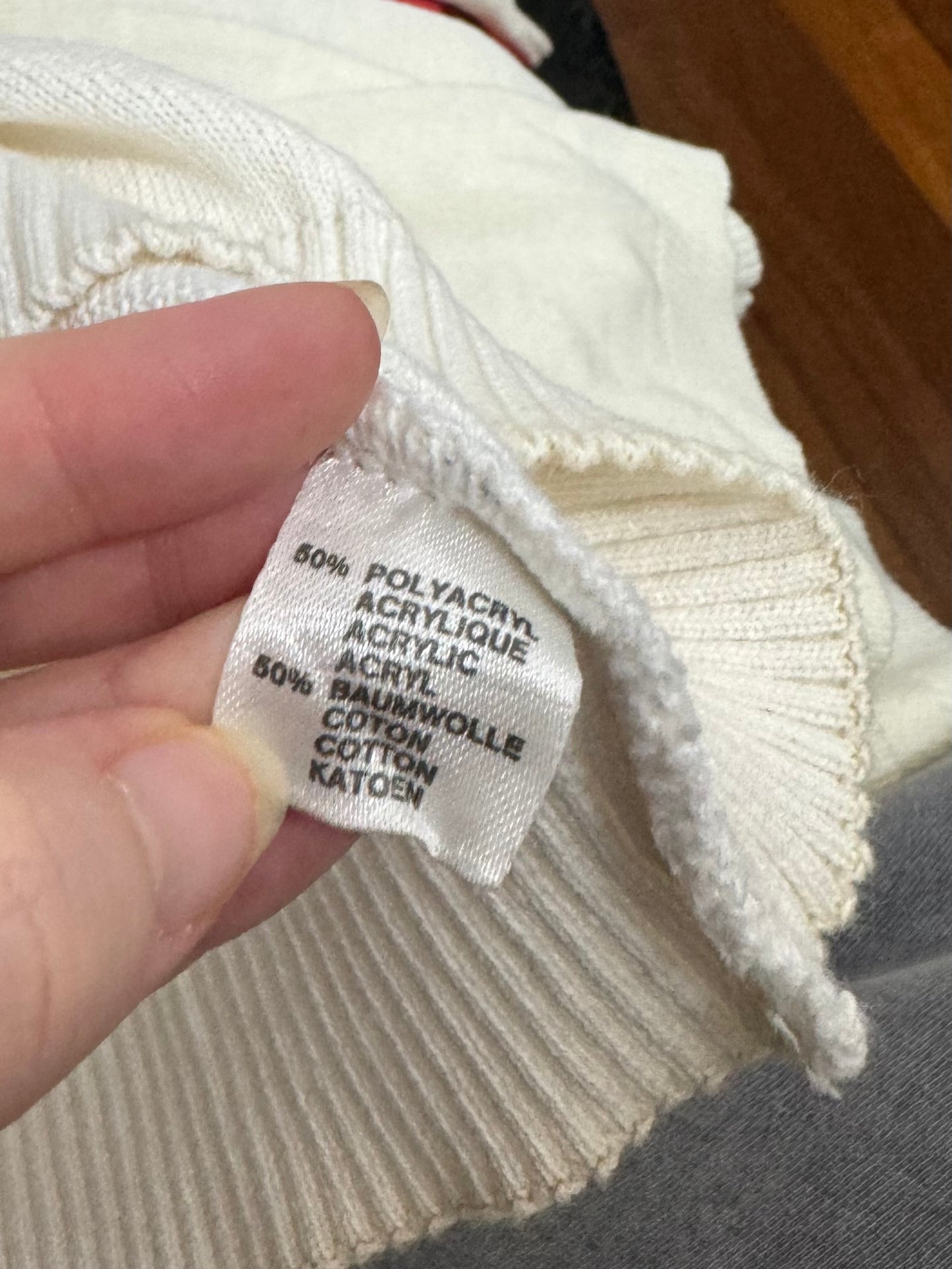 Maglioncino sartoriale bianco ricamato in misto cotone