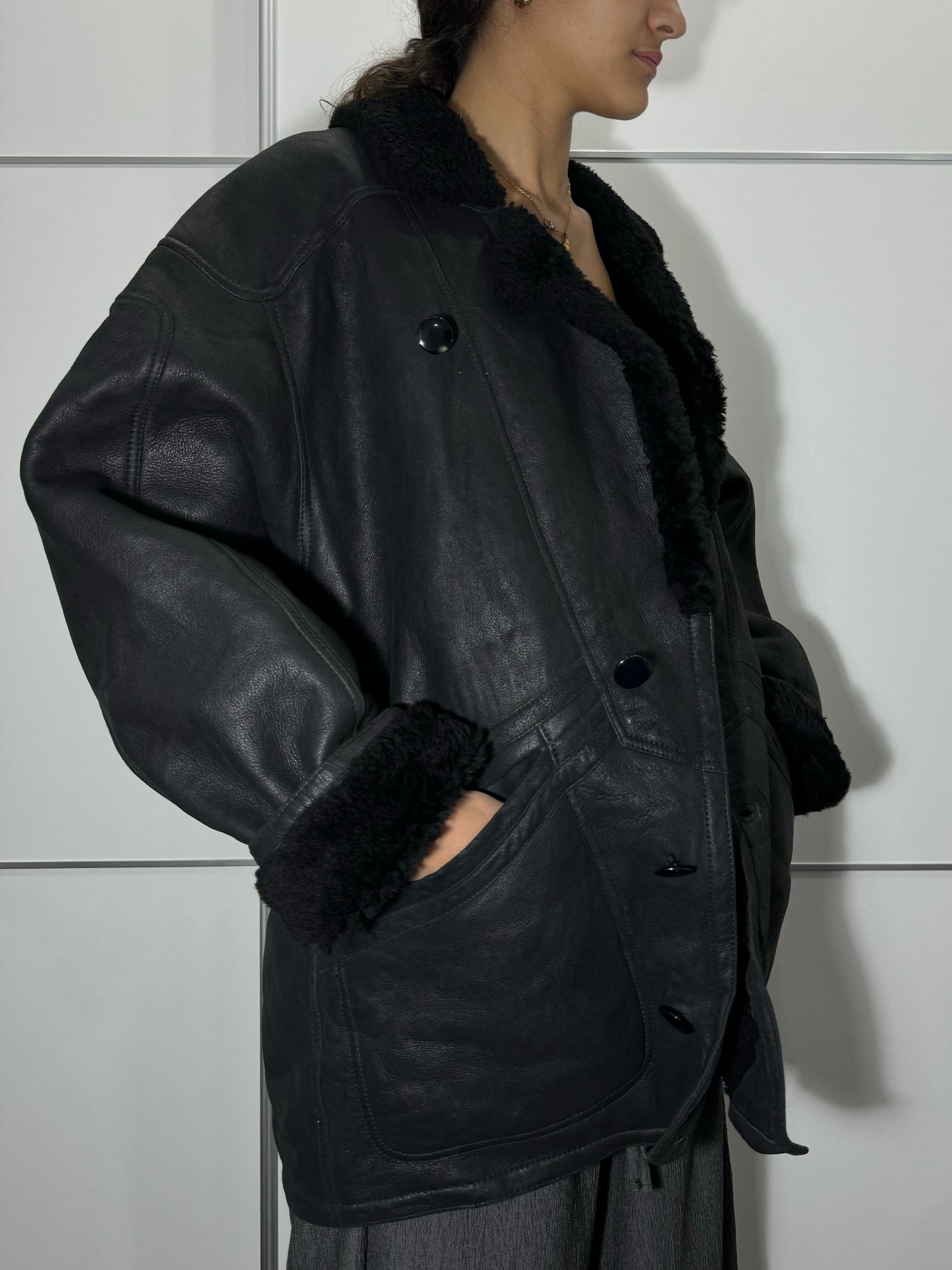 Montone Shearling in pelle nero, taglia 48it uomo