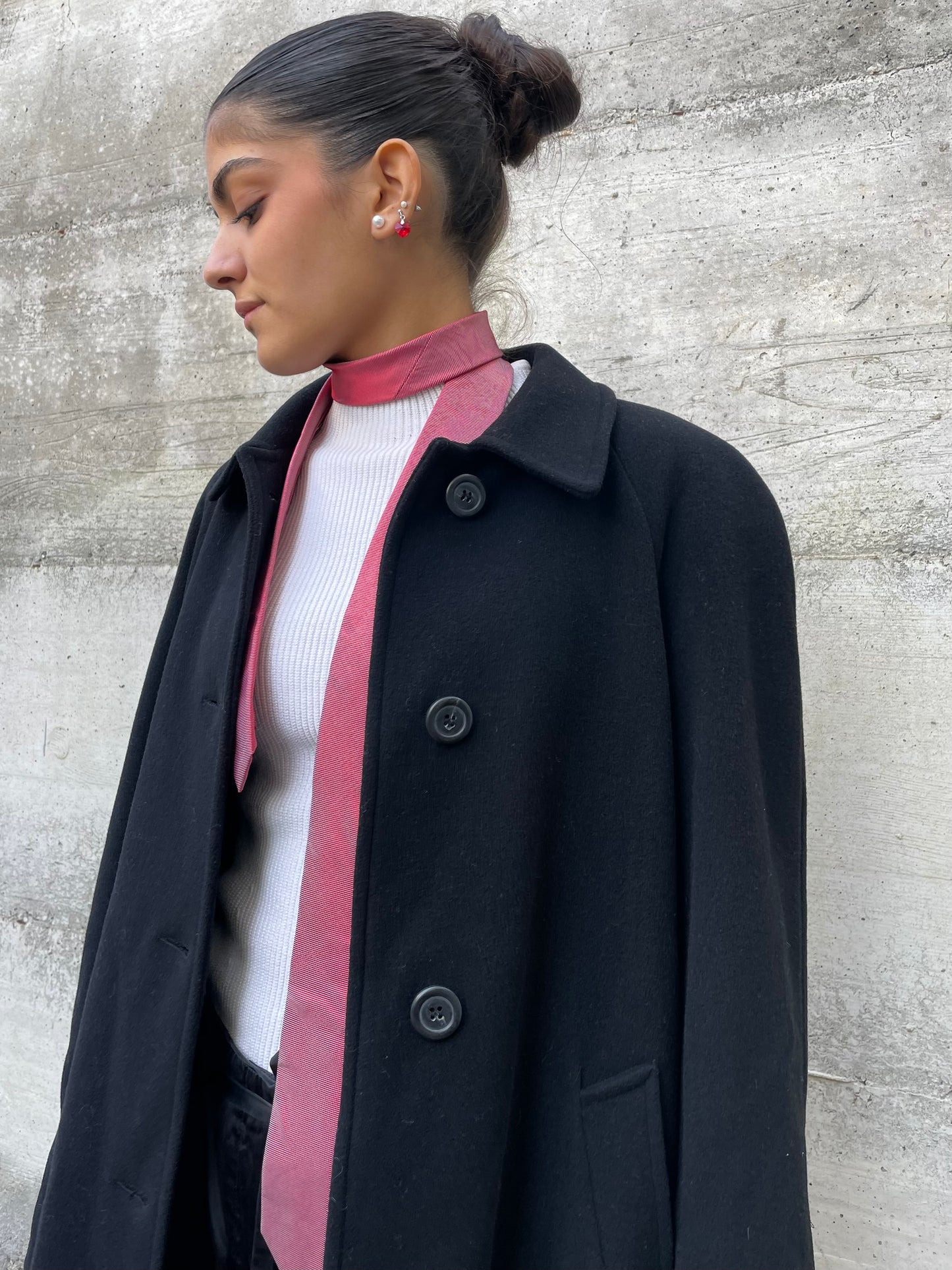 Cappotto nero sartoriale monopetto in pura lana