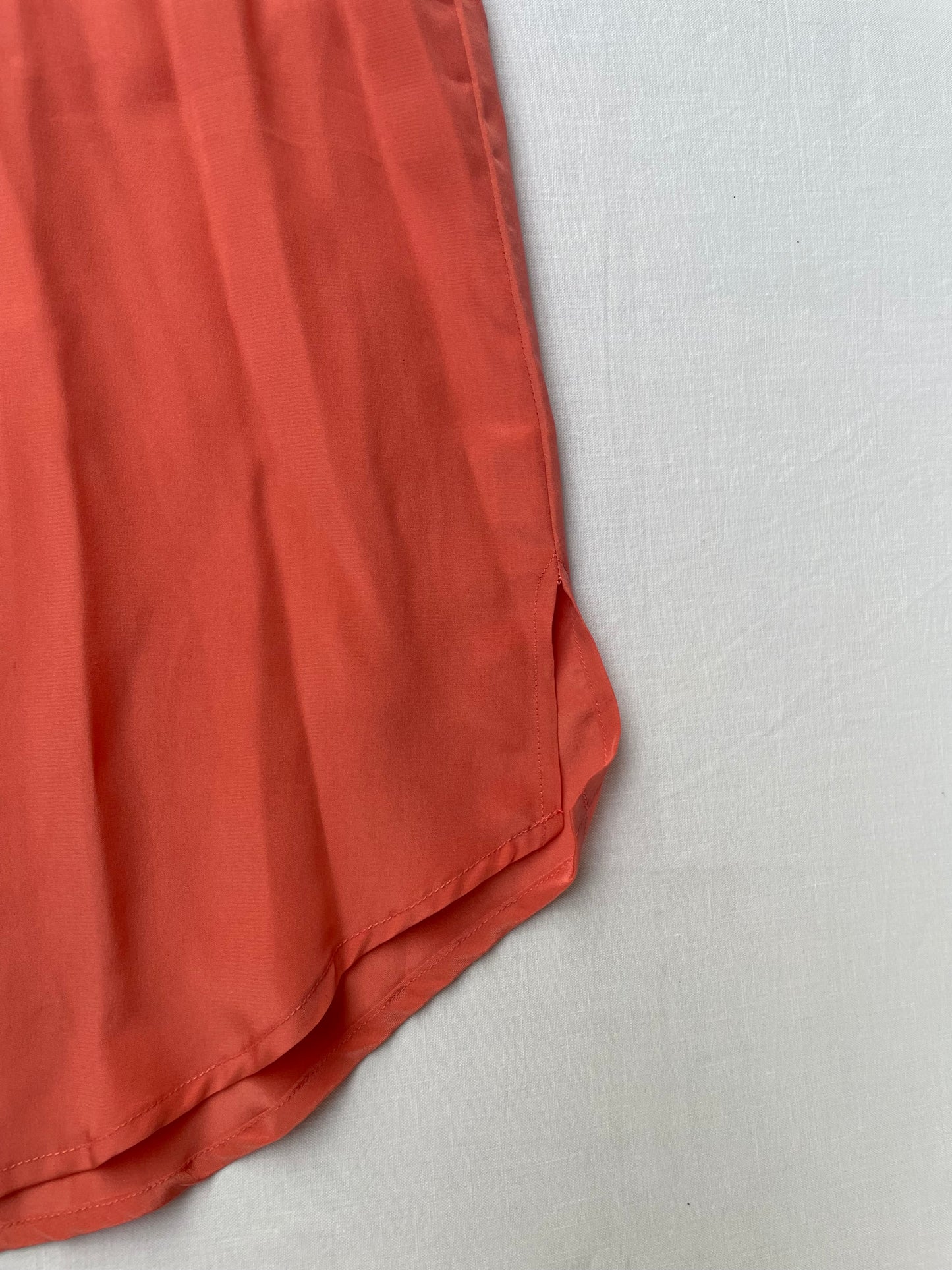 Top scivolato in pura seta salmone - taglia M