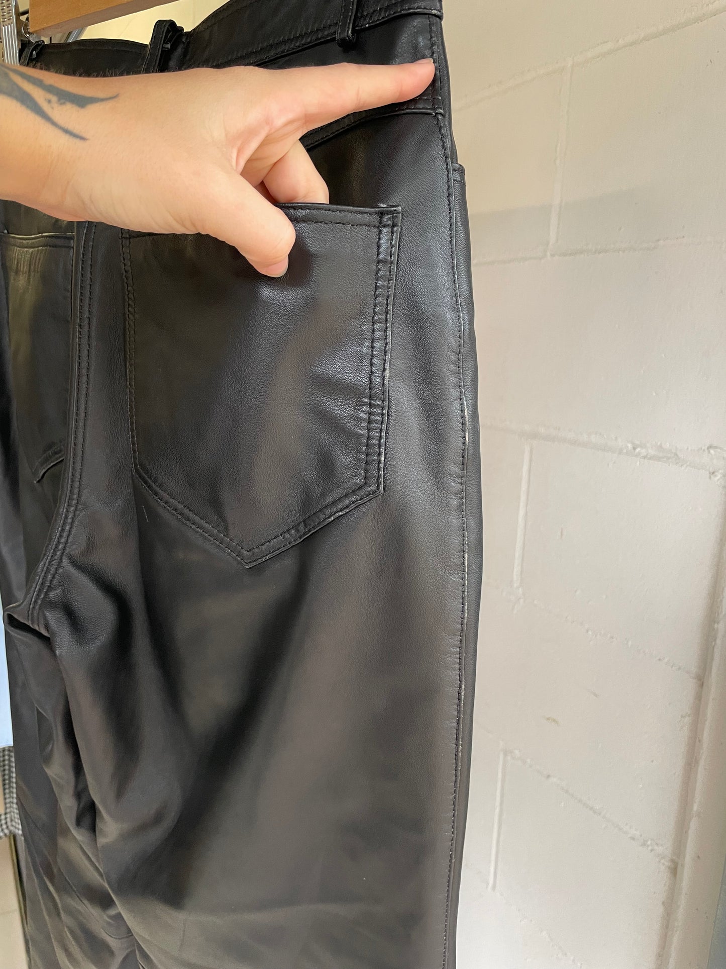 Pantalone vita alta nero in vera pelle - taglia 38/40it (XS/S)