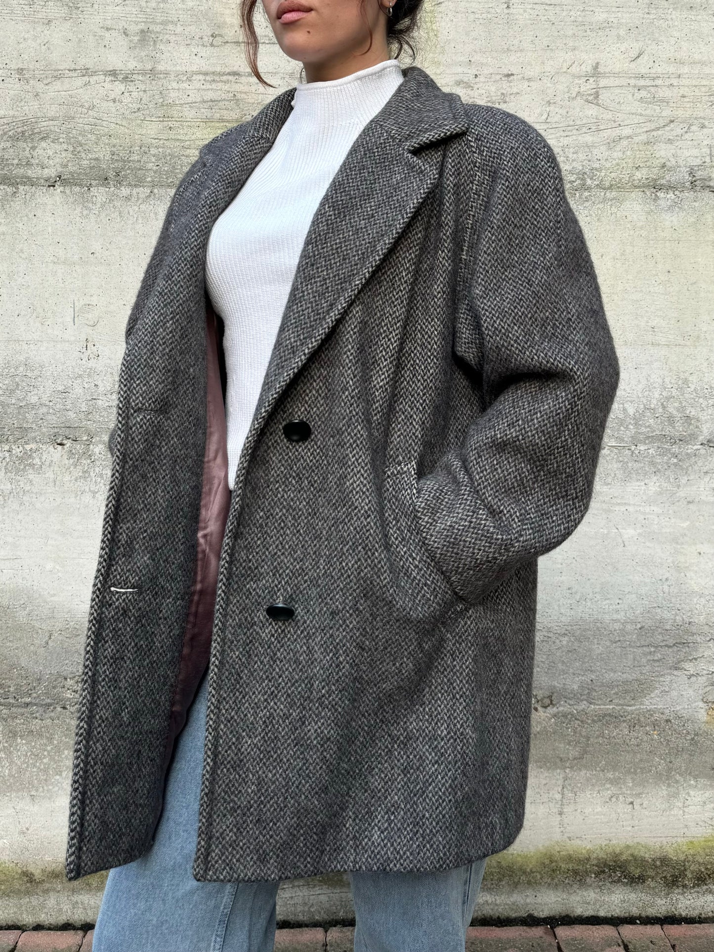Cappotto corto sartoriale grigio spigato in pura lana vergine