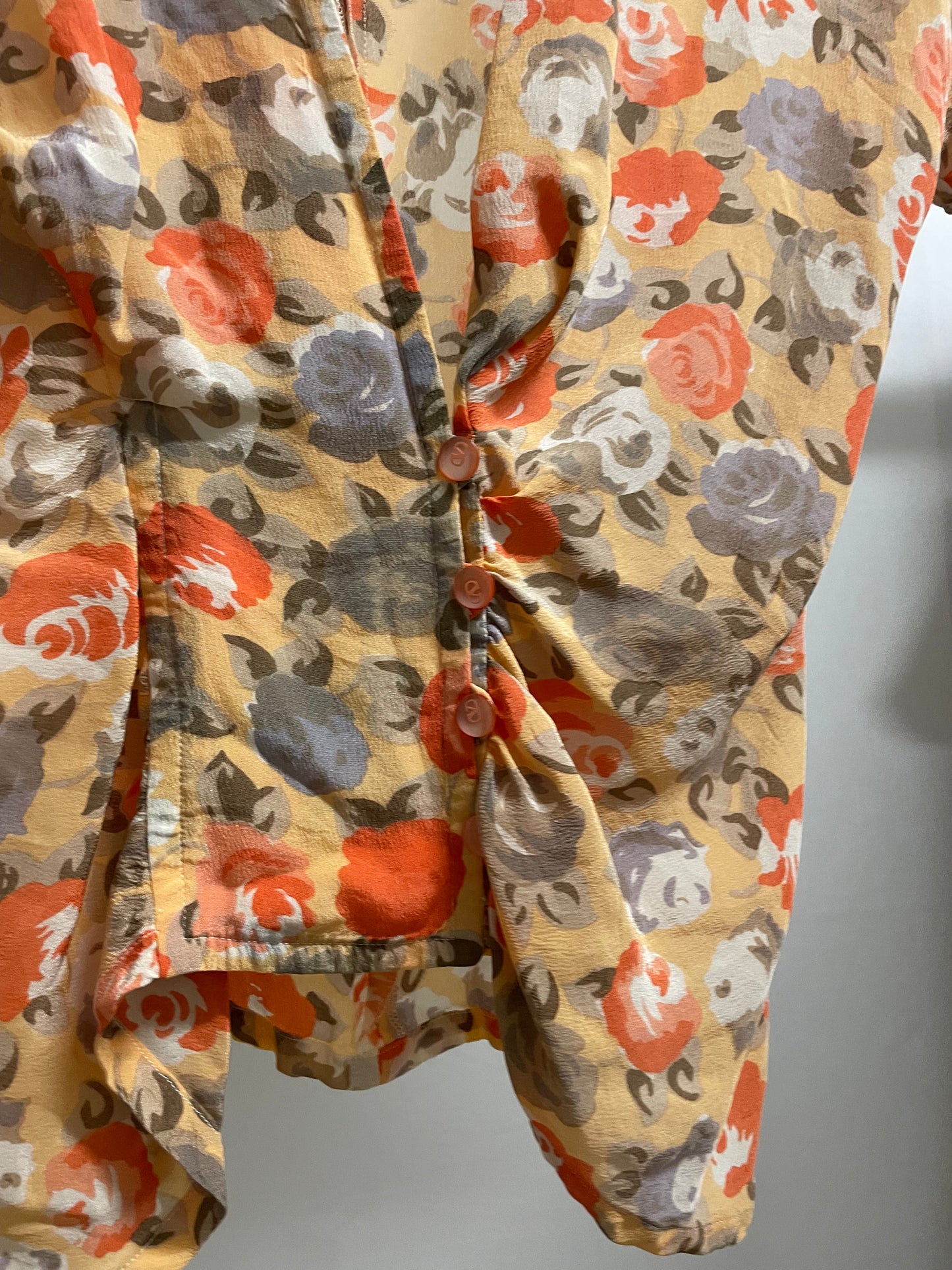 Blusa sartoriale 100% seta con bottoni Valentino originali - taglia S/M