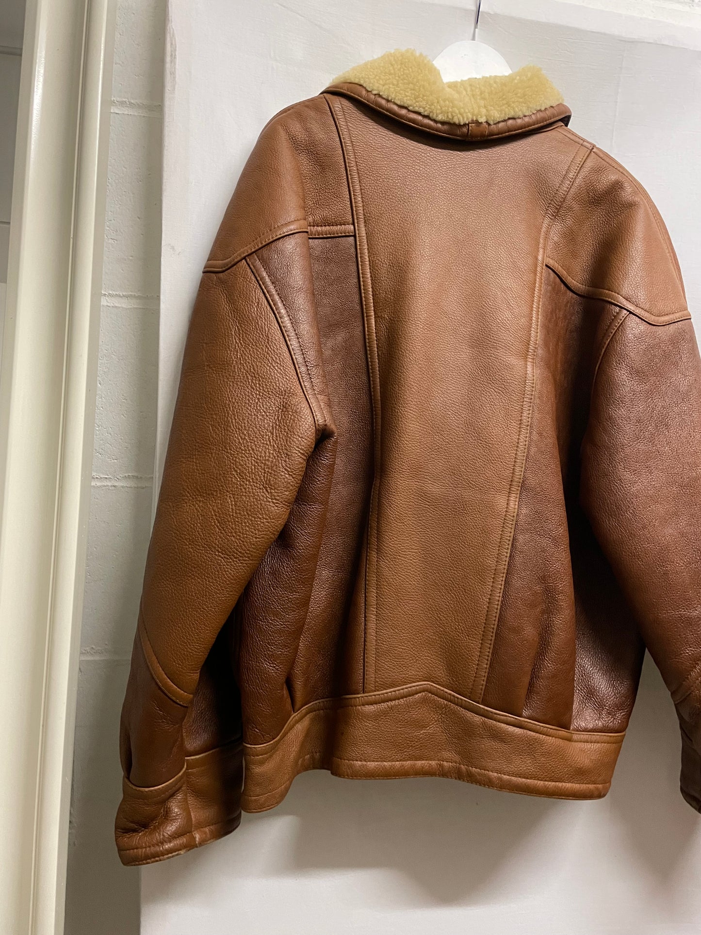 Montone Shearling originale esterno in pelle e interno a pelo raso burro, taglia 50it uomo