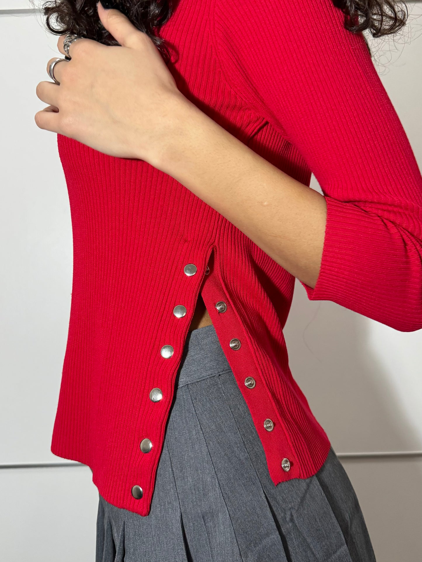 Maglia stretch a costine in misto viscosa e cotone