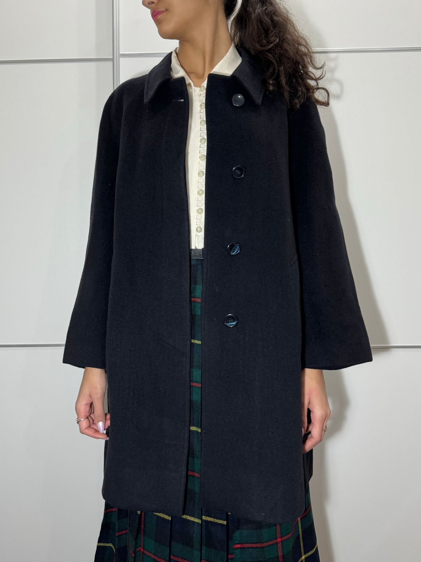 Cappotto corto sartoriale blu notte in pura lana vergine