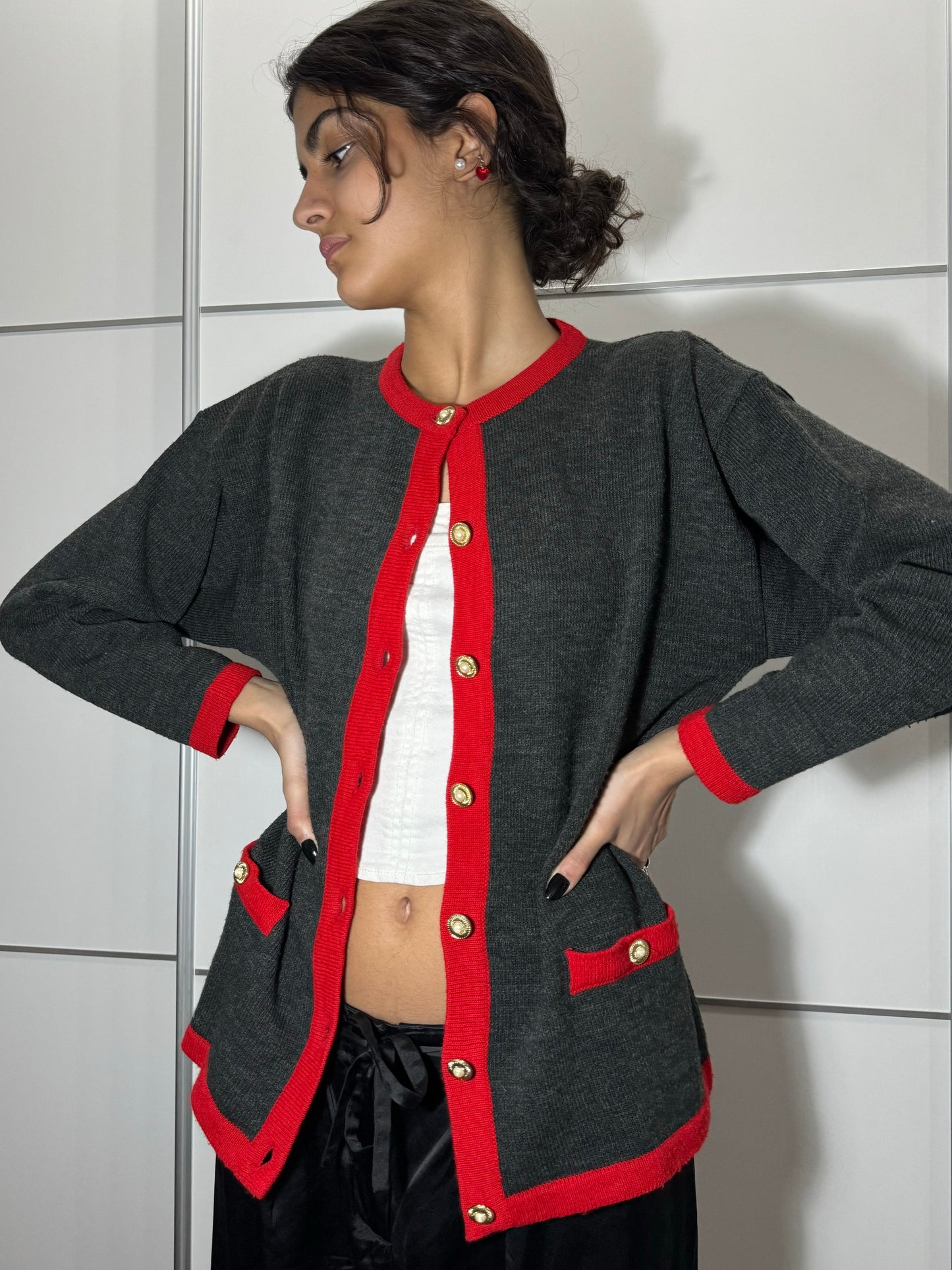 Cardigan girocollo in misto lana con bottoni gioiello