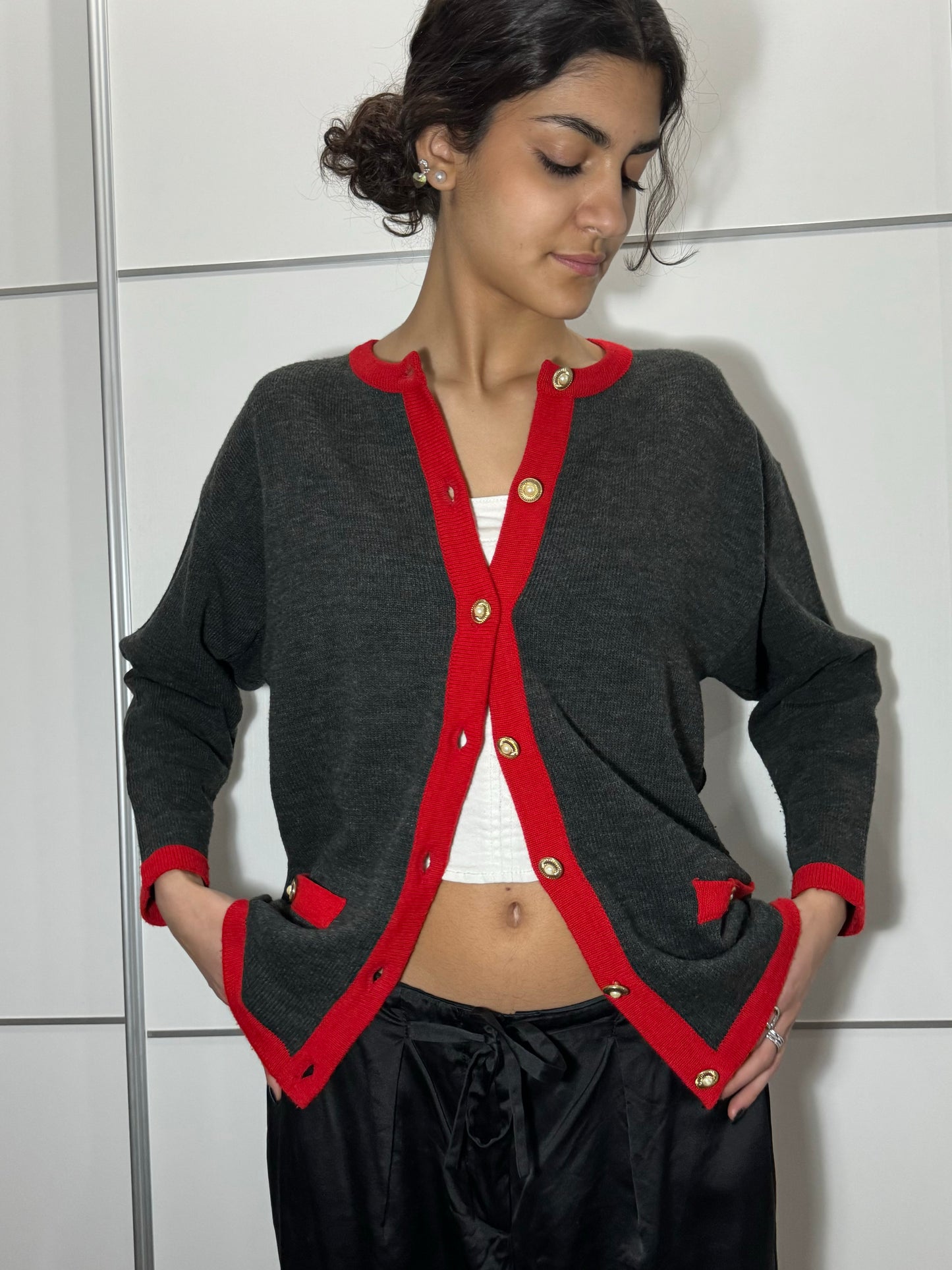 Cardigan girocollo in misto lana con bottoni gioiello