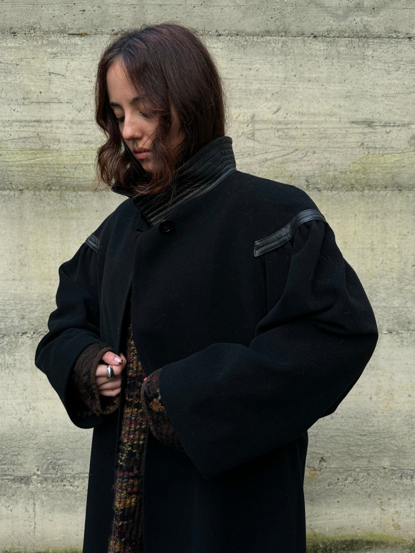 Cappotto a mantella 80s sartoriale 100% lana, con inserti in nappa