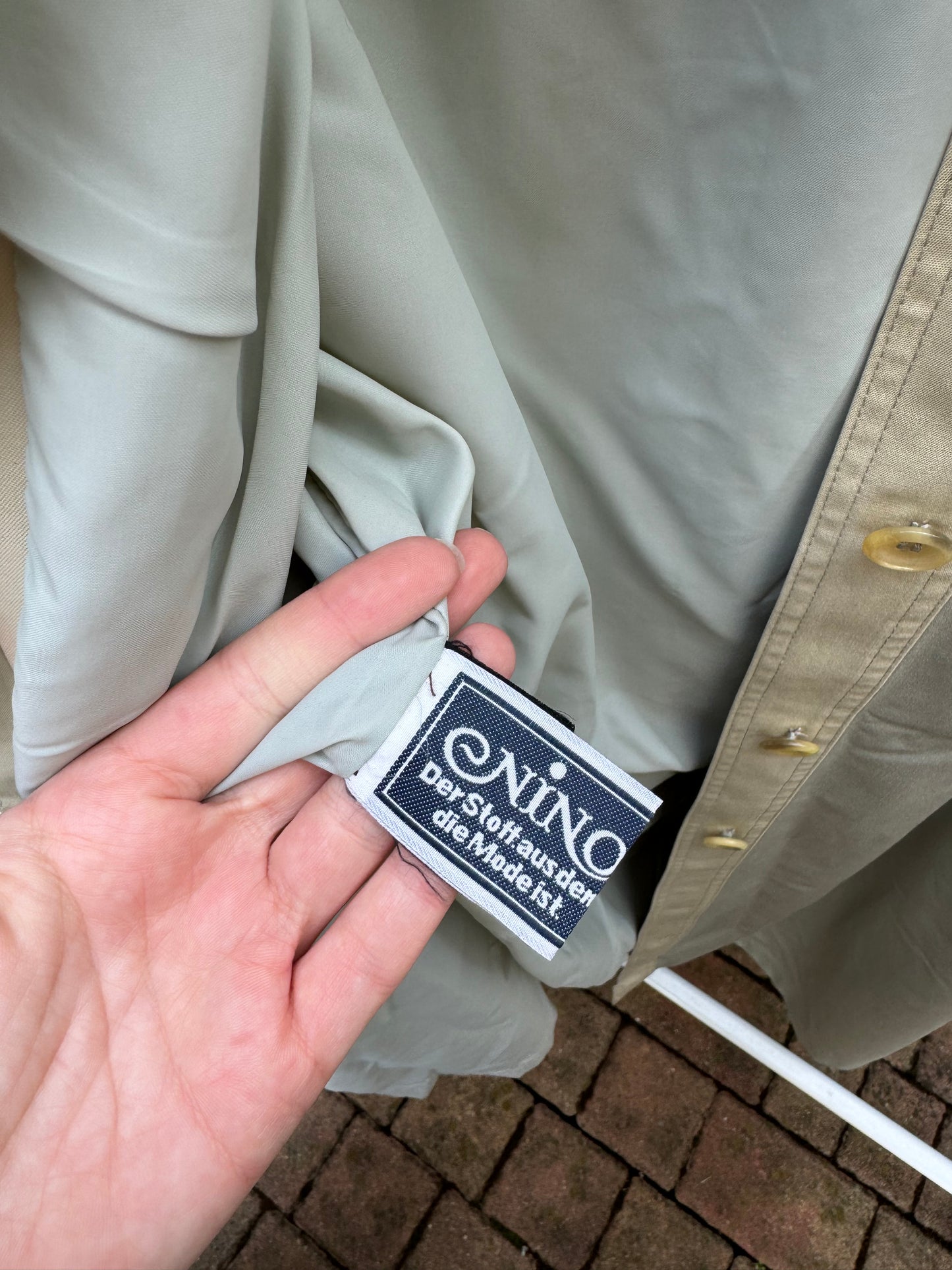 Trenchcoat monopetto sartoriale ghiaccio con collo alla coreana, in misto cotone, tessuti NINO