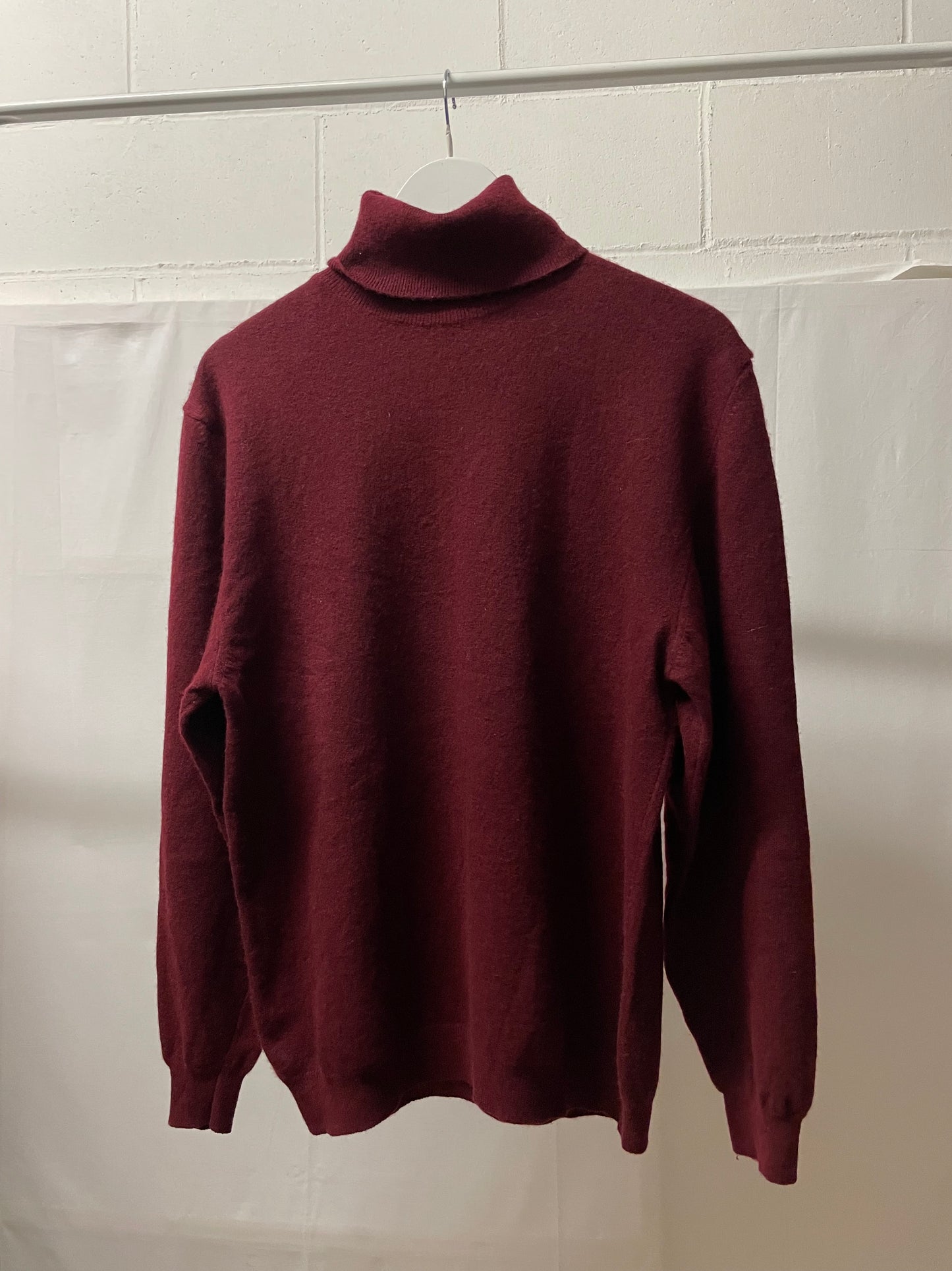 Maglione unisex a collo alto borgogna 100% lana vergine