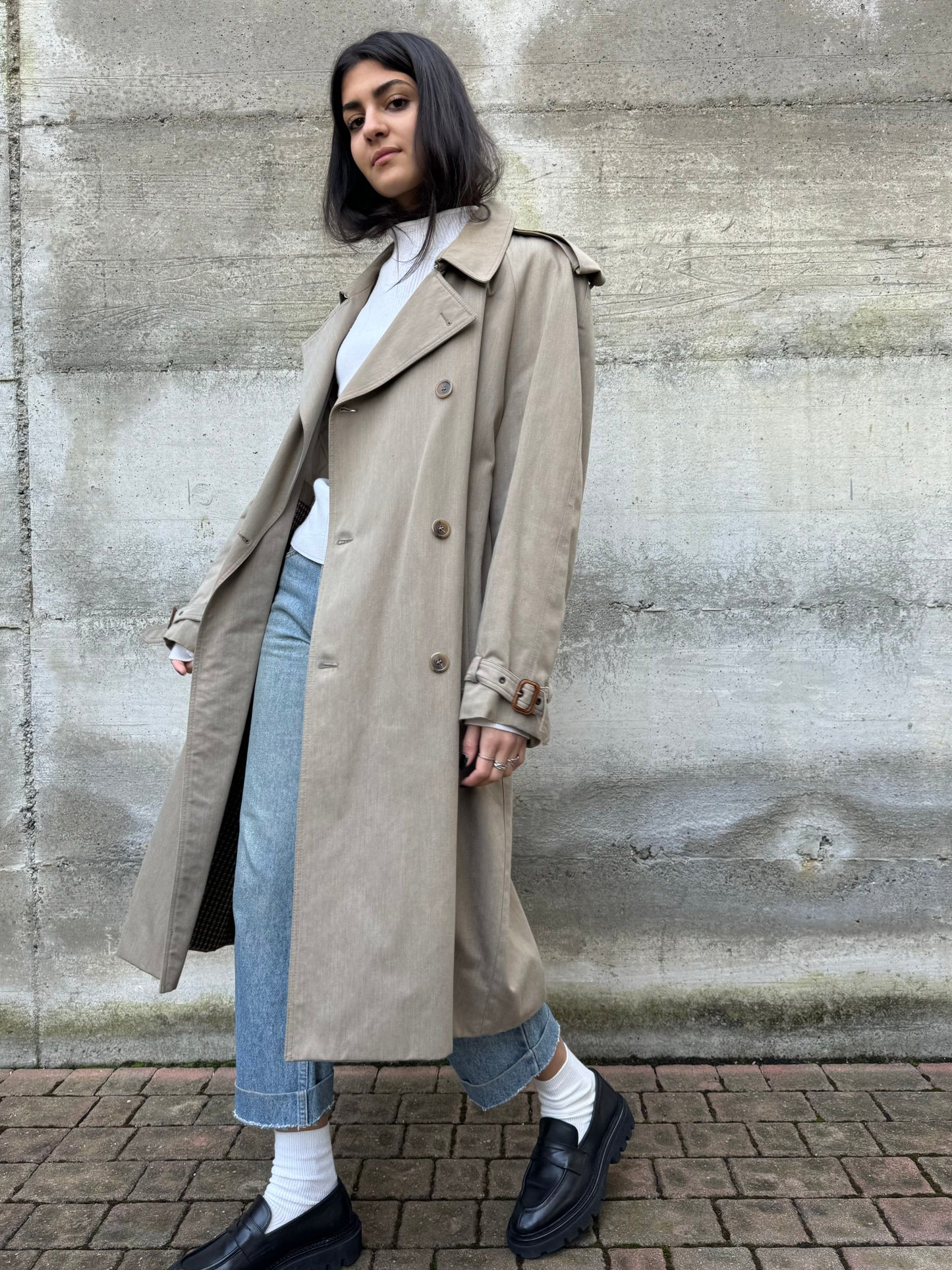 Trenchcoat sartoriale lungo doppiopetto color sabbia