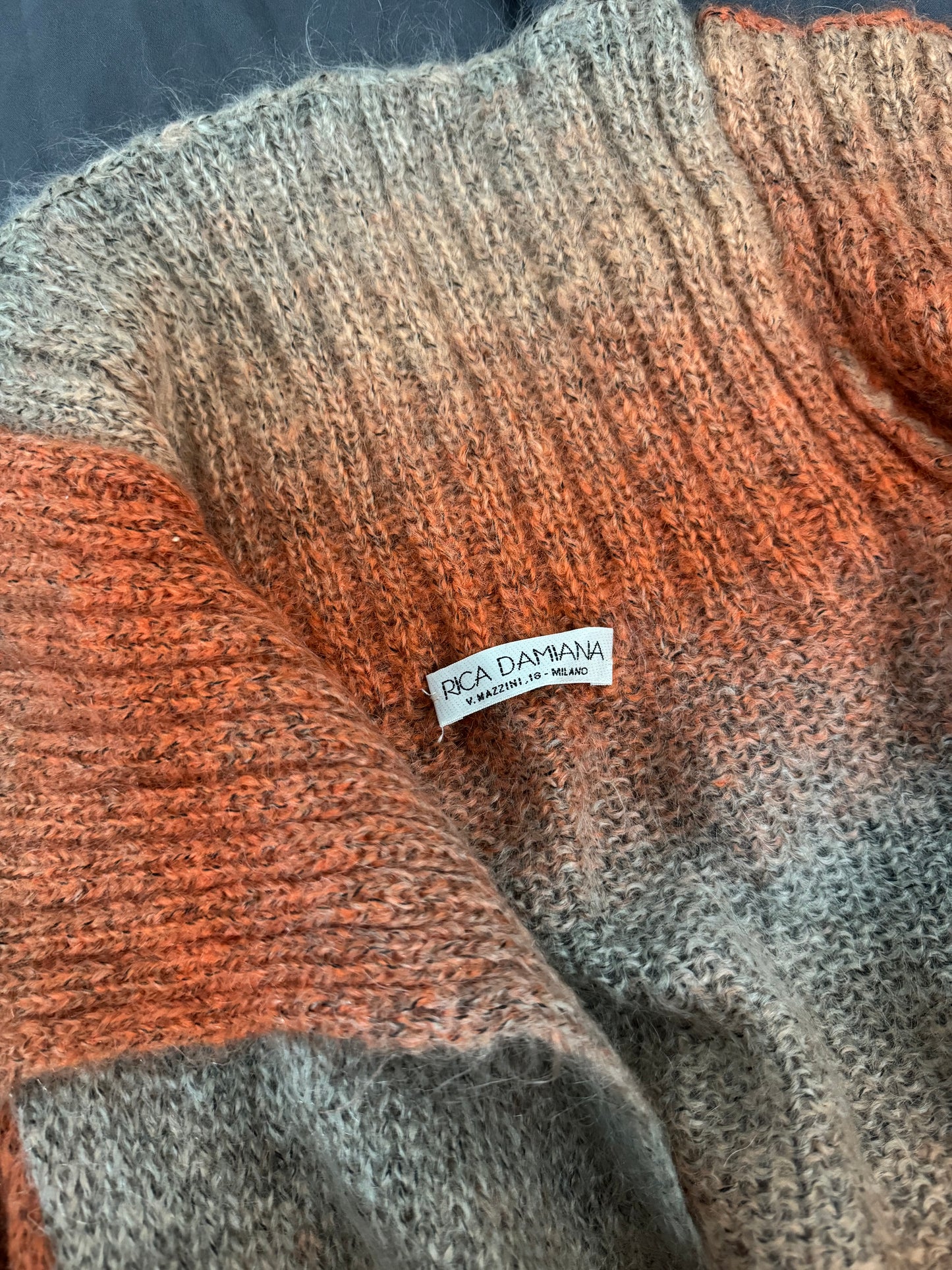 Cardigan sfumato Y2K in misto lana e mohair