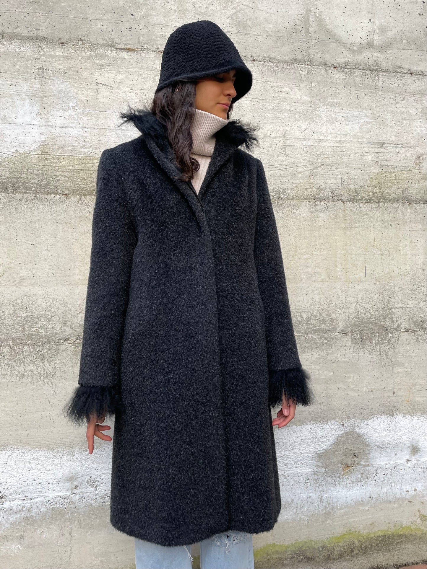 Cappotto Marella in misto alpaca e lana vergine, colletto e polsini in pelo di capra