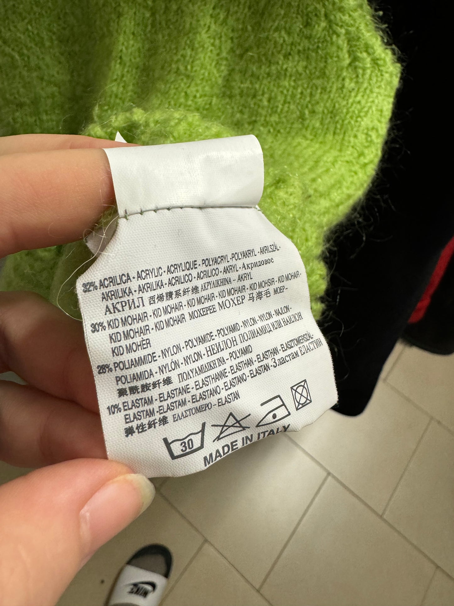 Gilet a collo alto crochet verde mela, misto kid mohair