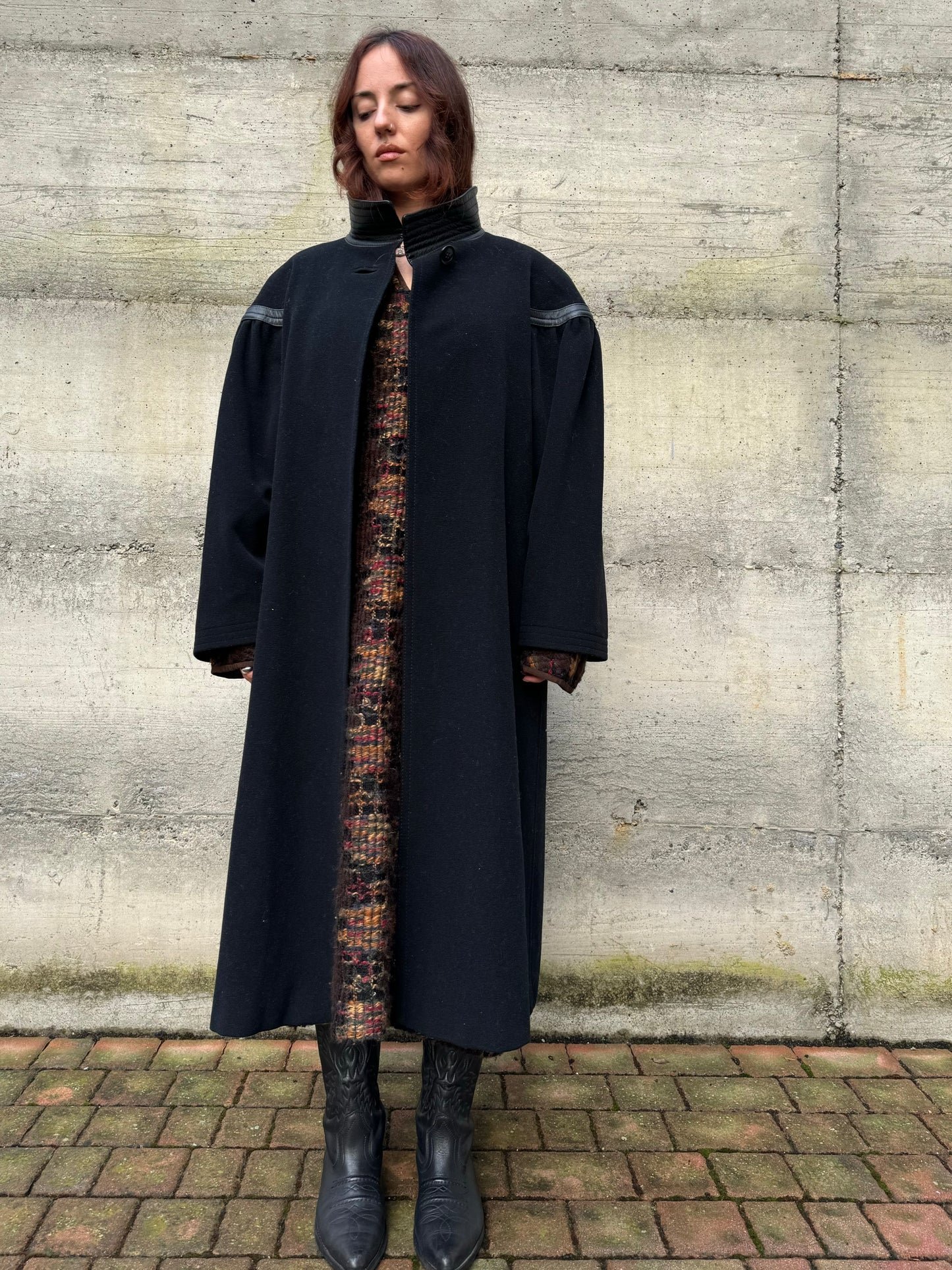 Cappotto a mantella 80s sartoriale 100% lana, con inserti in nappa