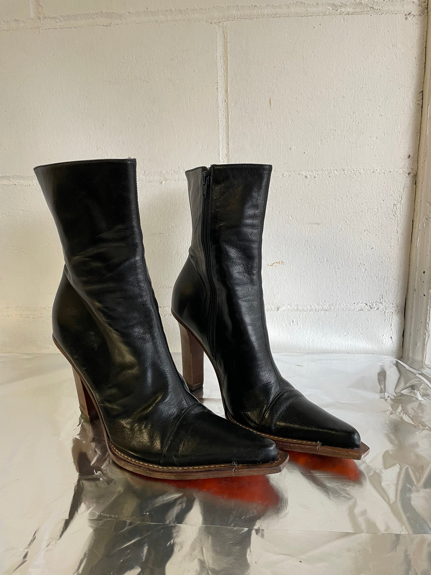 EU 40 - Ankle boots vera pelle neri a punta, tacco grosso 10cm