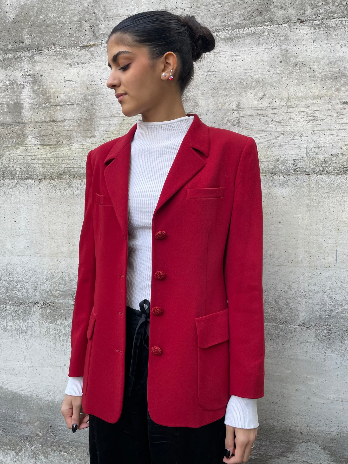 Blazer donna sartoriale ciliegia con bottoni lavorati