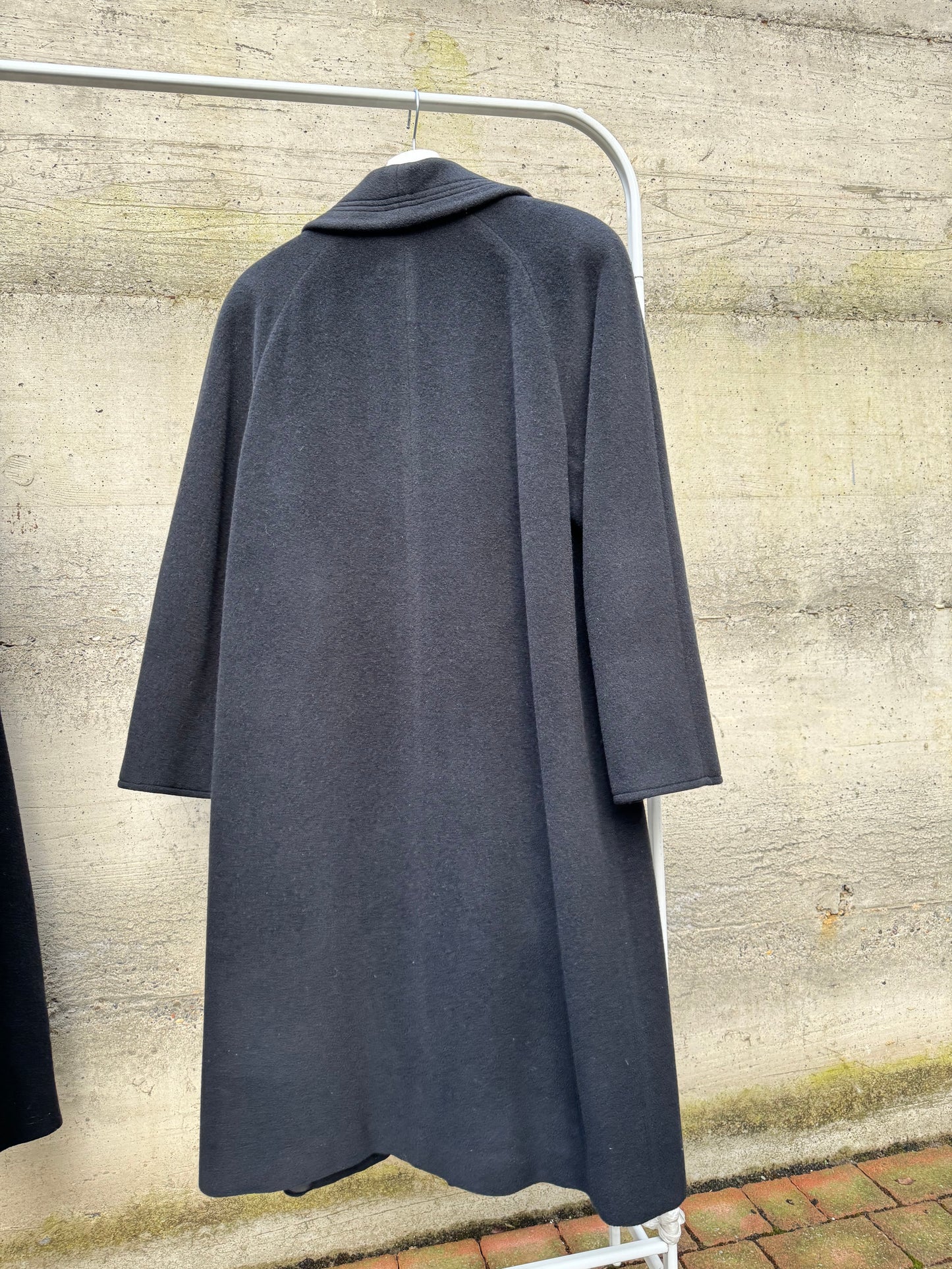 Cappotto donna sartoriale 100% lana vergine merino Marzotto e fodera in cupro Bemberg. Taglia 42it