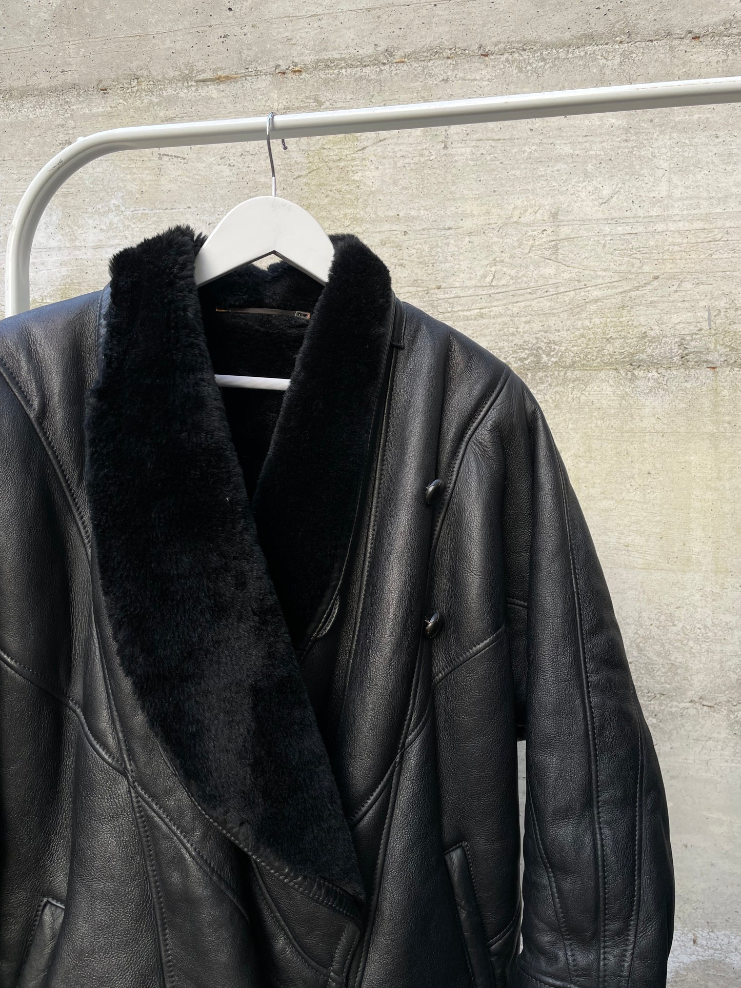 Montone donna originale Shearling 80s, esterno in pelle e interno a pelo raso, in rara taglia piccola