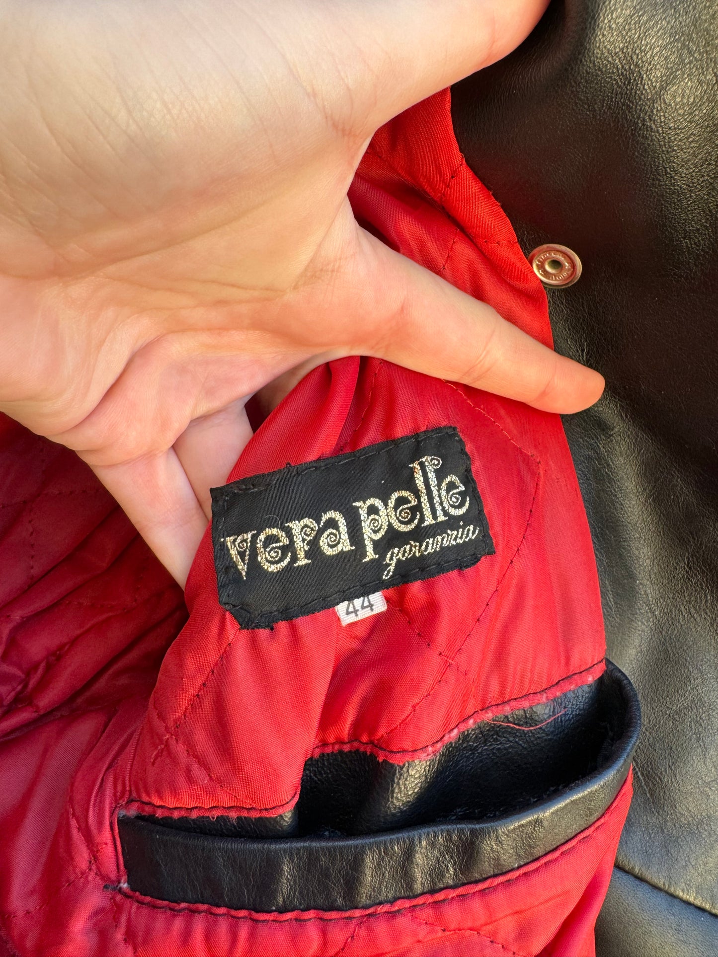 Chiodo in cuoio con fodera rossa, S uomo