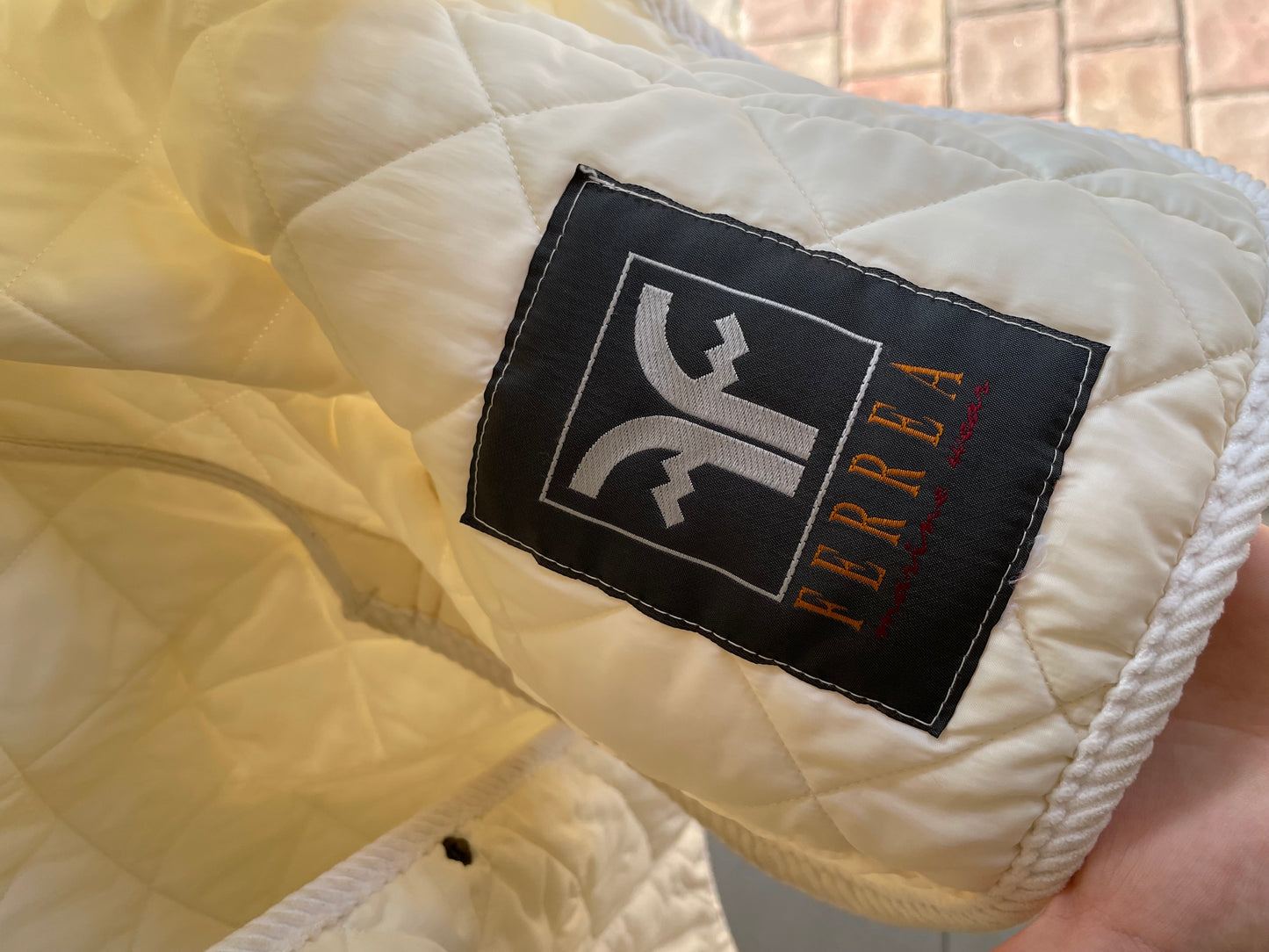 Husky trapuntato bianco con colletto in velluto - M