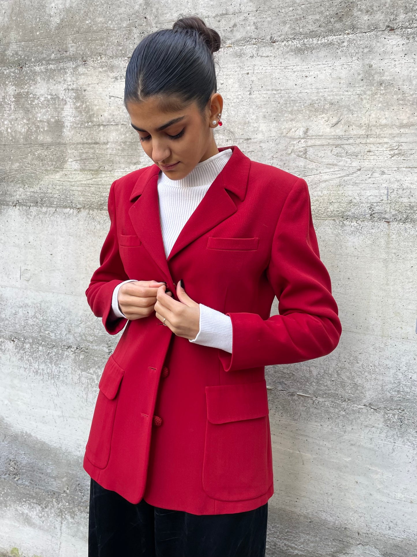 Blazer donna sartoriale ciliegia con bottoni lavorati