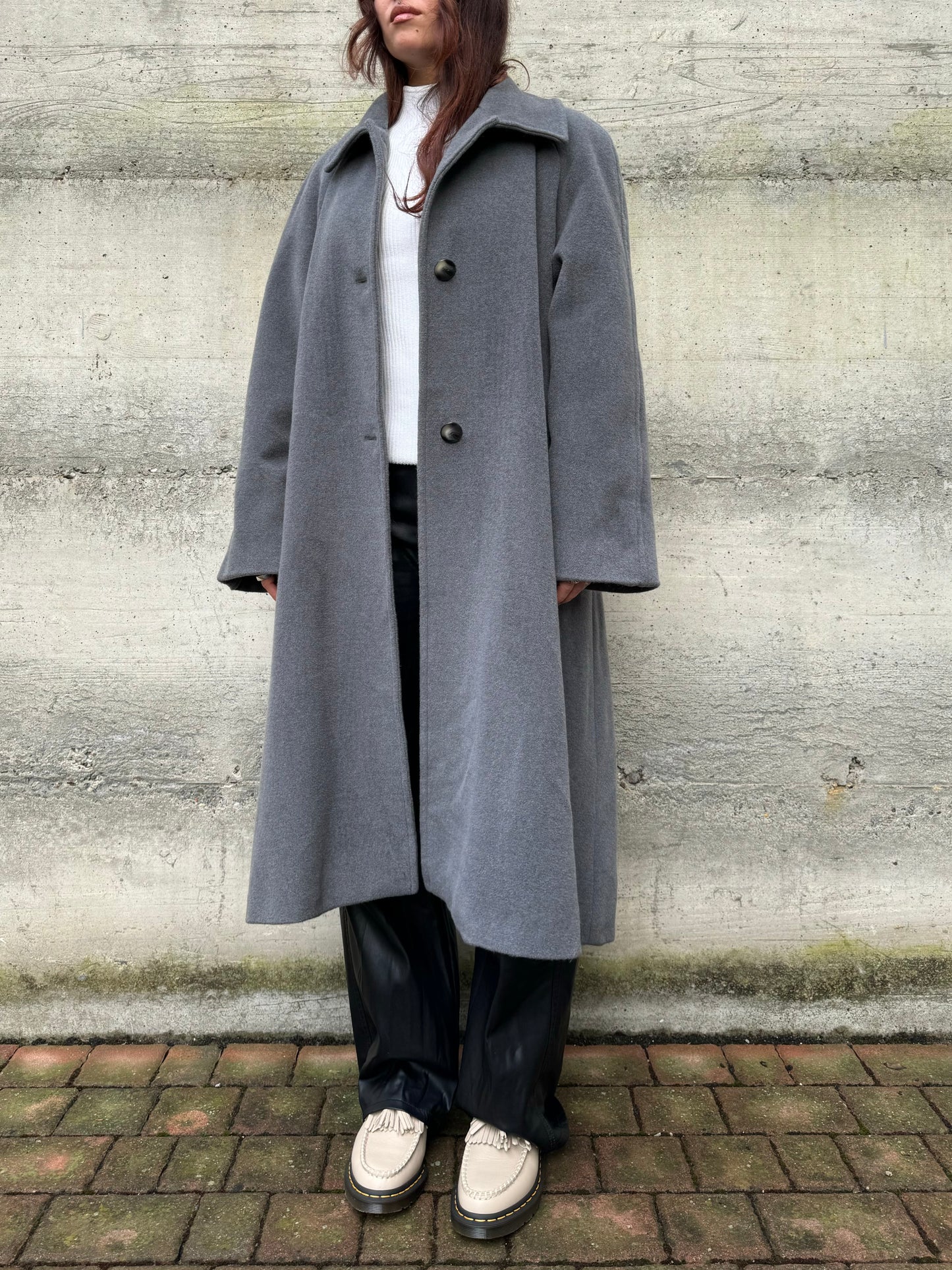 Cappotto sartoriale lungo monopetto grigio fumo, 100% lana