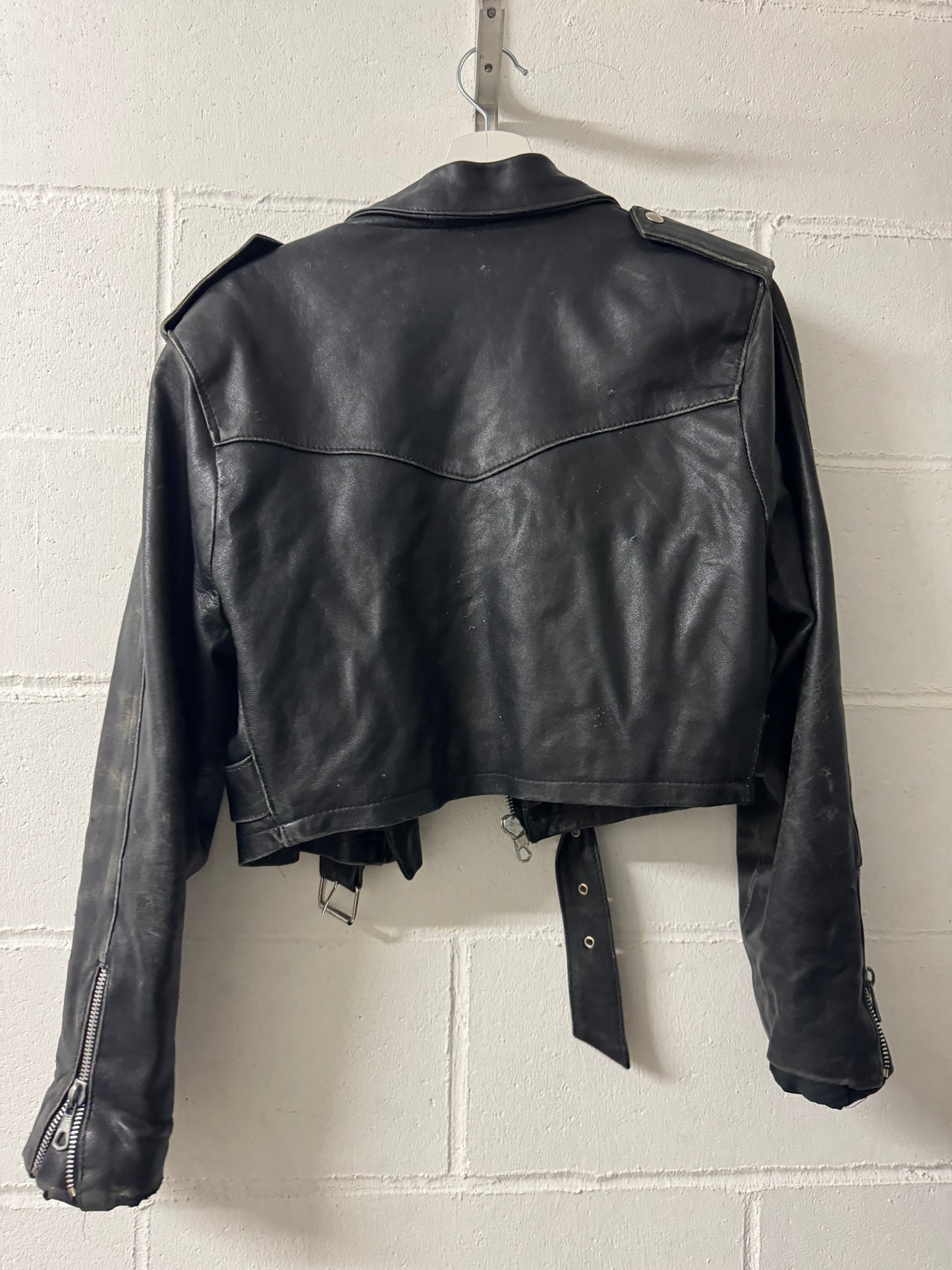 Chiodo crop in vera pelle nappata effetto used