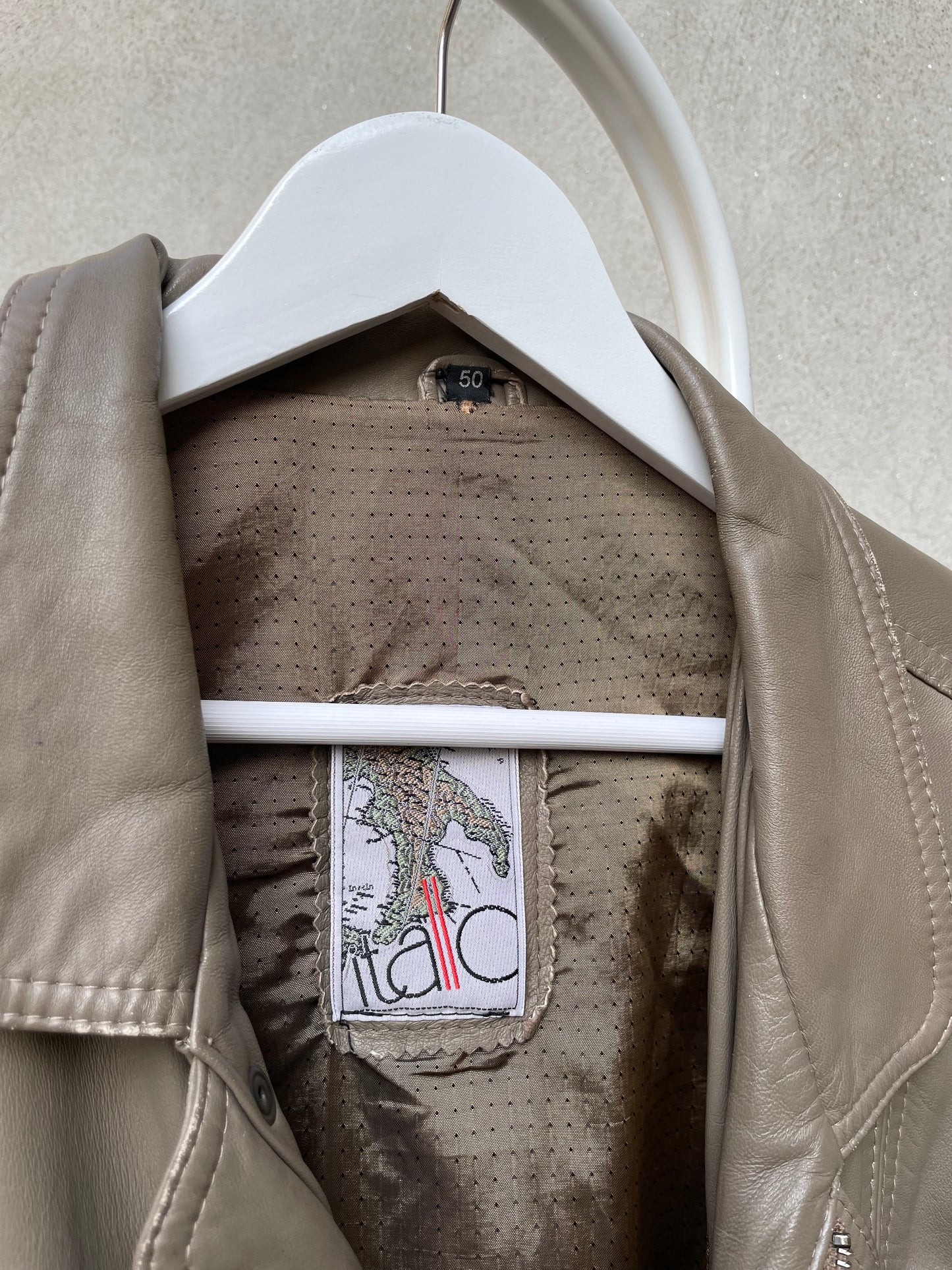 Bomber in nappa tortora