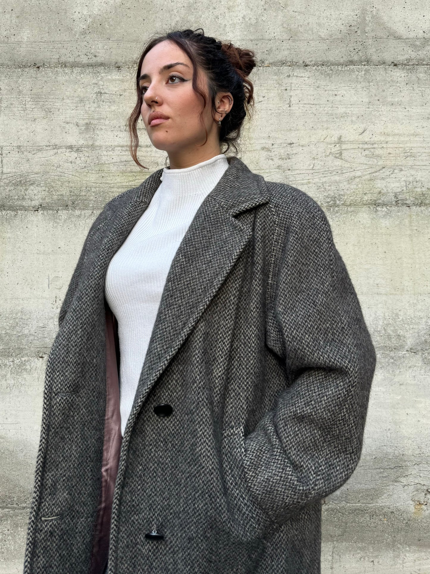 Cappotto corto sartoriale grigio spigato in pura lana vergine