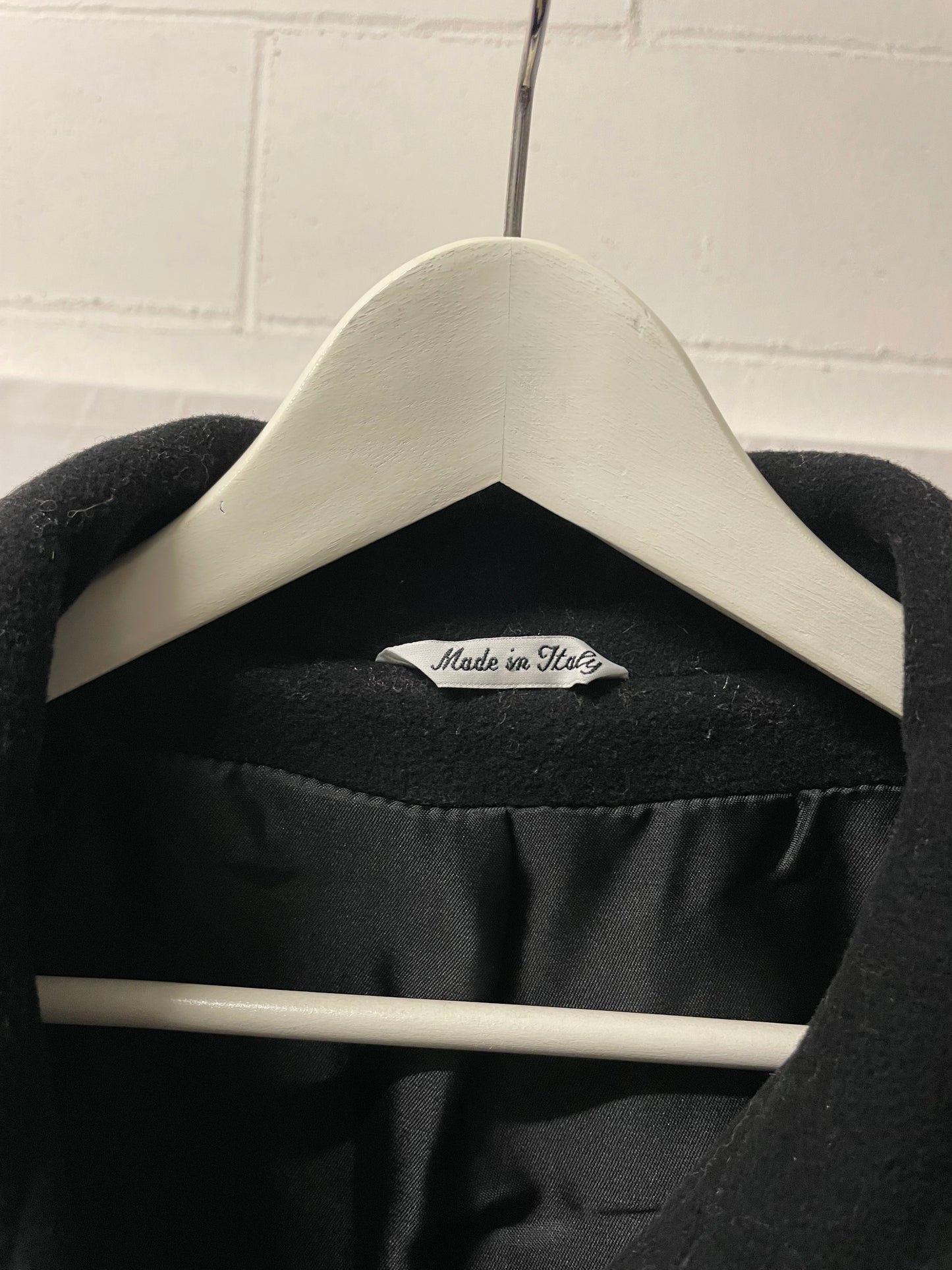 Cappotto nero sartoriale monopetto in pura lana