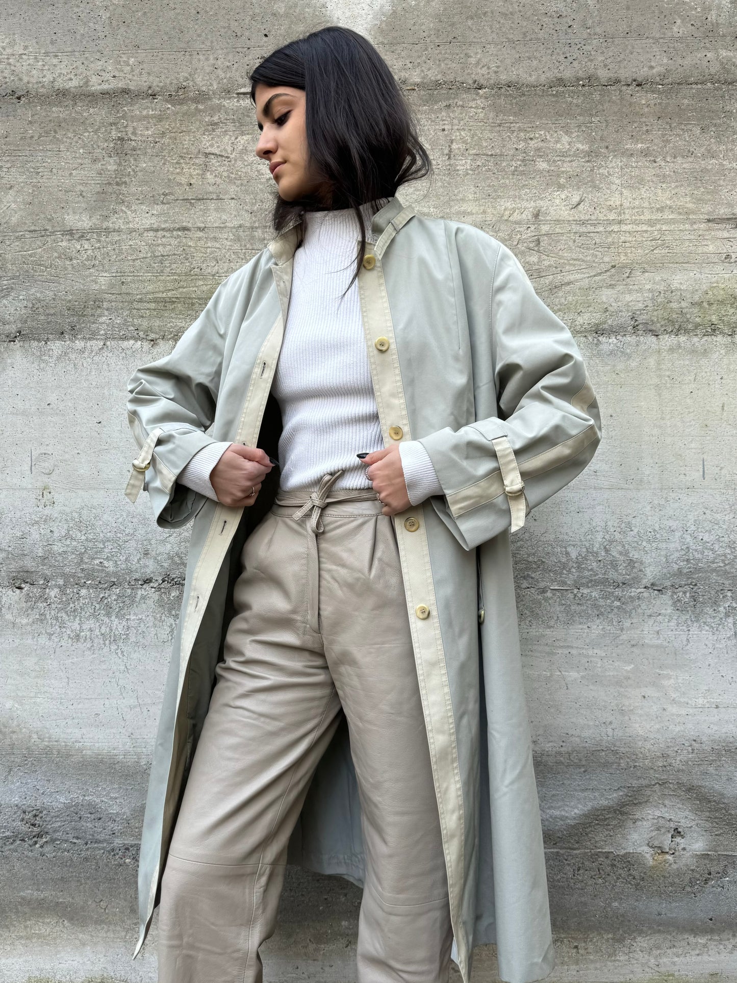 Trenchcoat monopetto sartoriale ghiaccio con collo alla coreana, in misto cotone, tessuti NINO