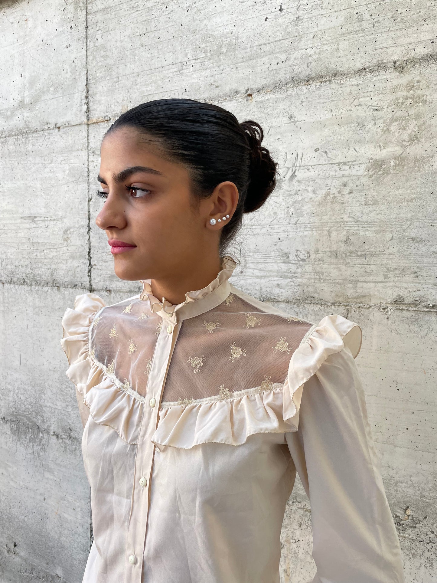 Camicetta nude con balze e dettaglio sheer - taglia S