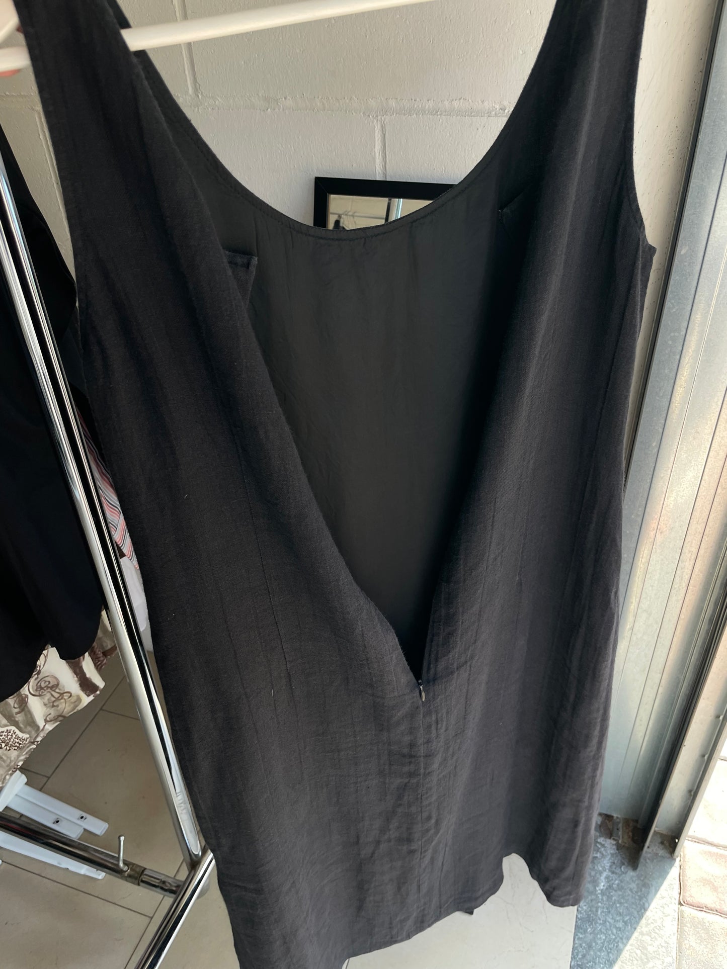 Vestito midi smanicato nero 100% lino - S