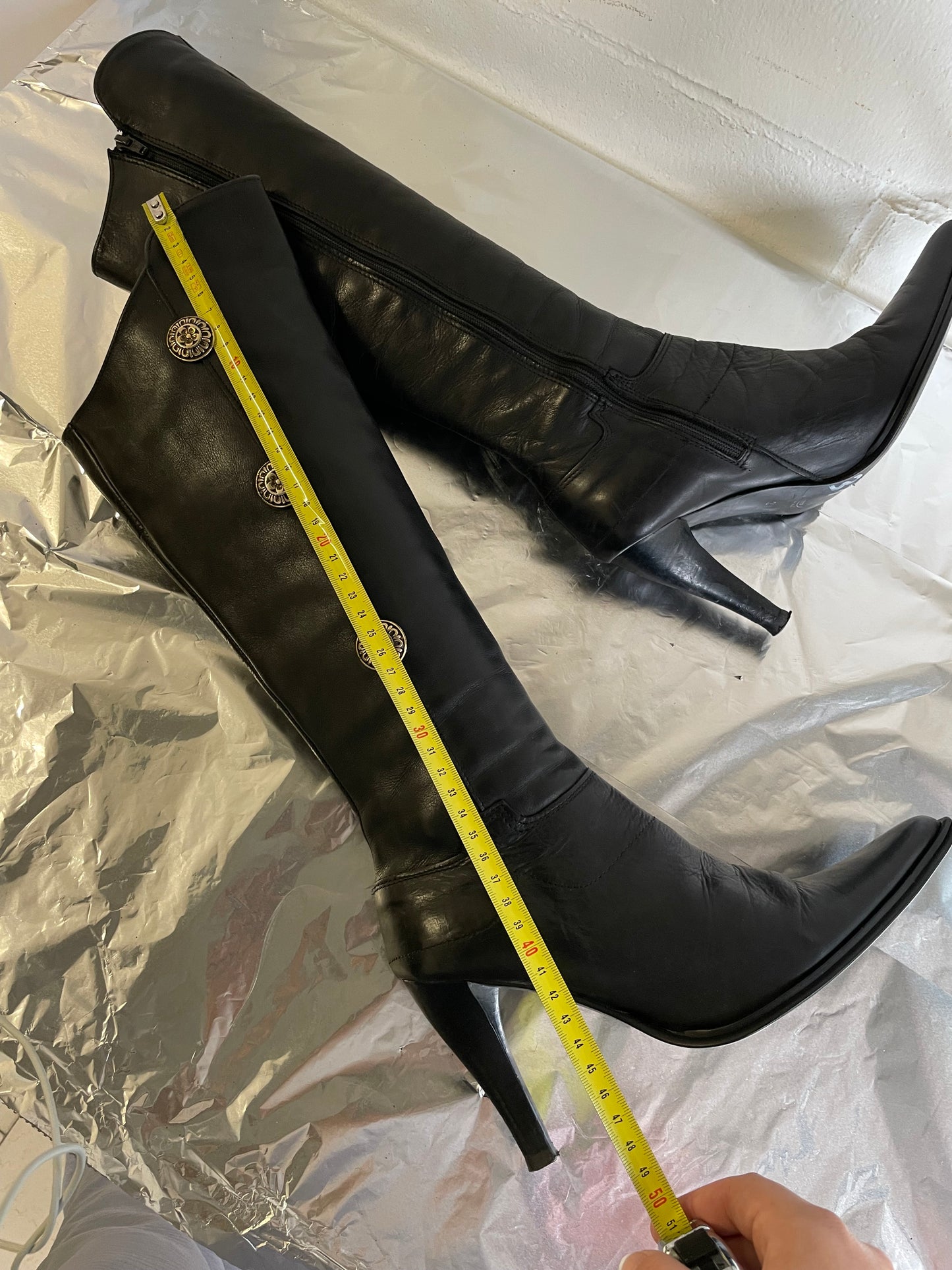 EU 37 - Stivale vintage vera pelle nero al ginocchio, tacco 8cm