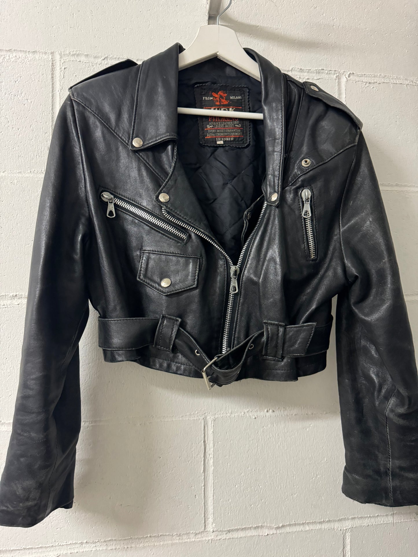 Chiodo crop in vera pelle nappata effetto used